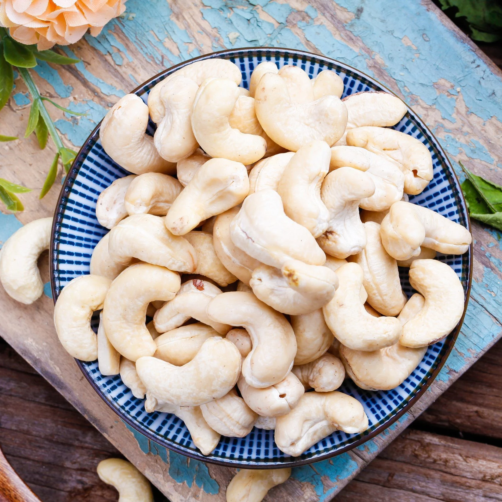 Best Vietnamese Cashew (W180 W240 W320 W450) For Wholesale / 100% Natural No Additives  - W450
