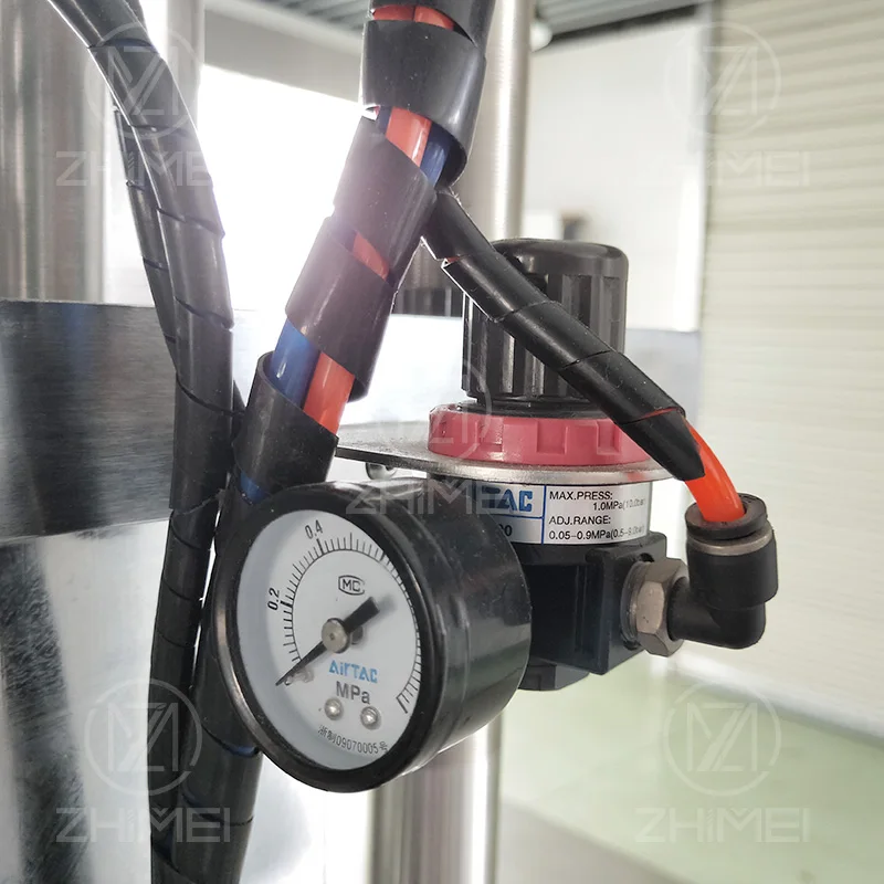 Compressed air aerosol can filling machine for spray aerosol pneumatic spray aerosol filling machines