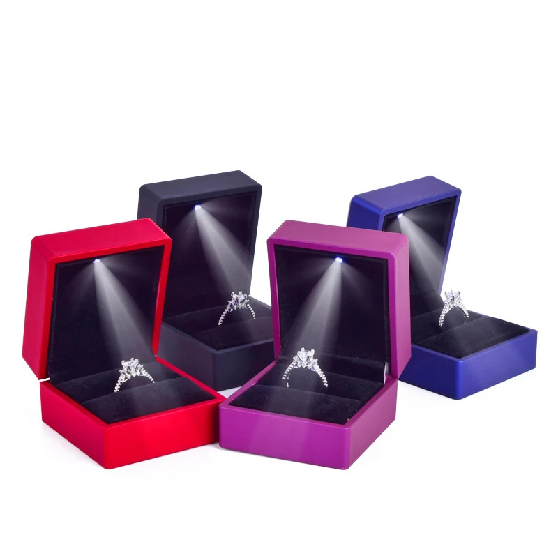 Wholesale Luxury Leather Velvet Jewelry Accessories Box With LED Light Custom Necklace Jewelry Packaging Paper Box With Logo