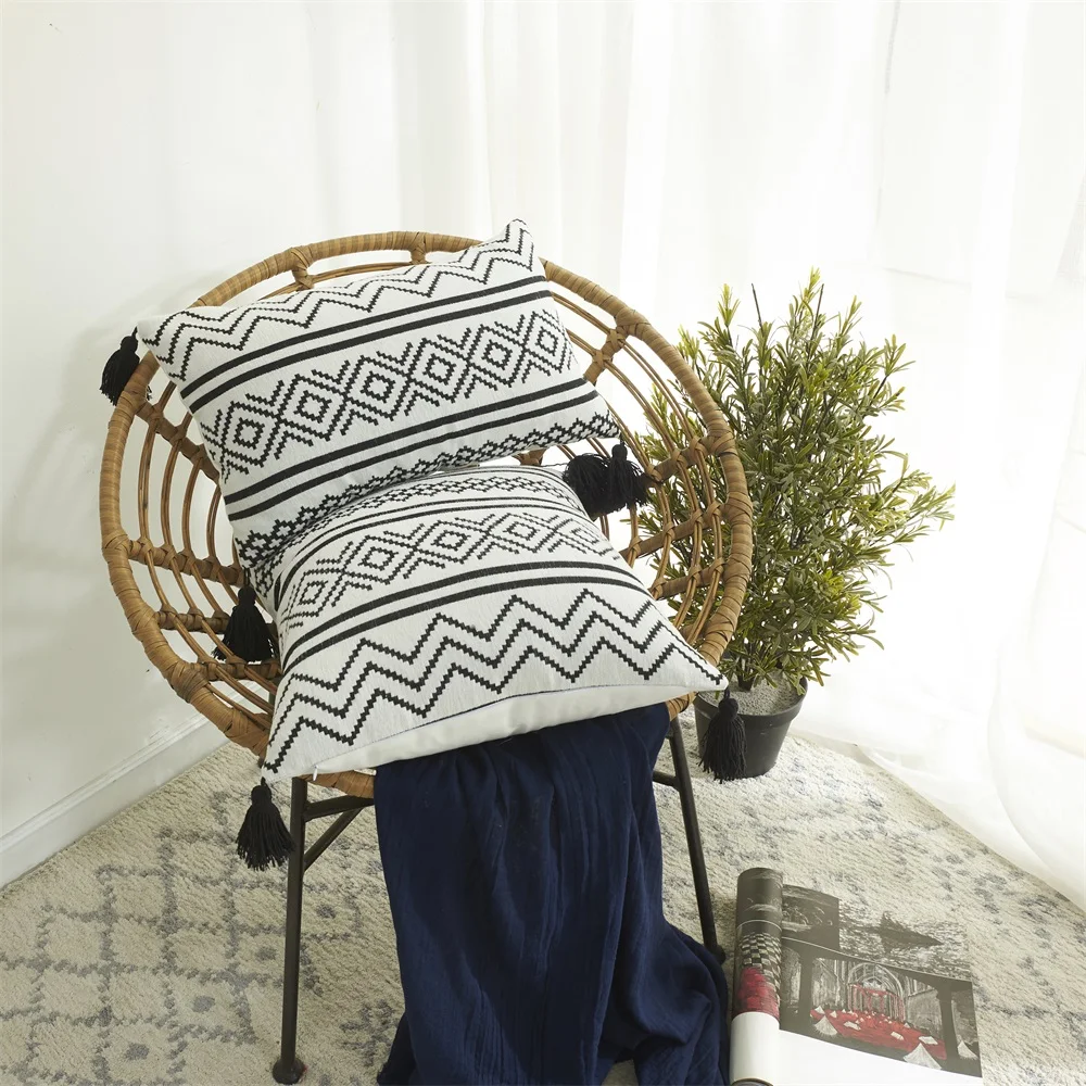 Wholesale Home Decor Tassels Pillowcases Black White Geometric Design Cushion Cover Boho Throw Pillow Covers