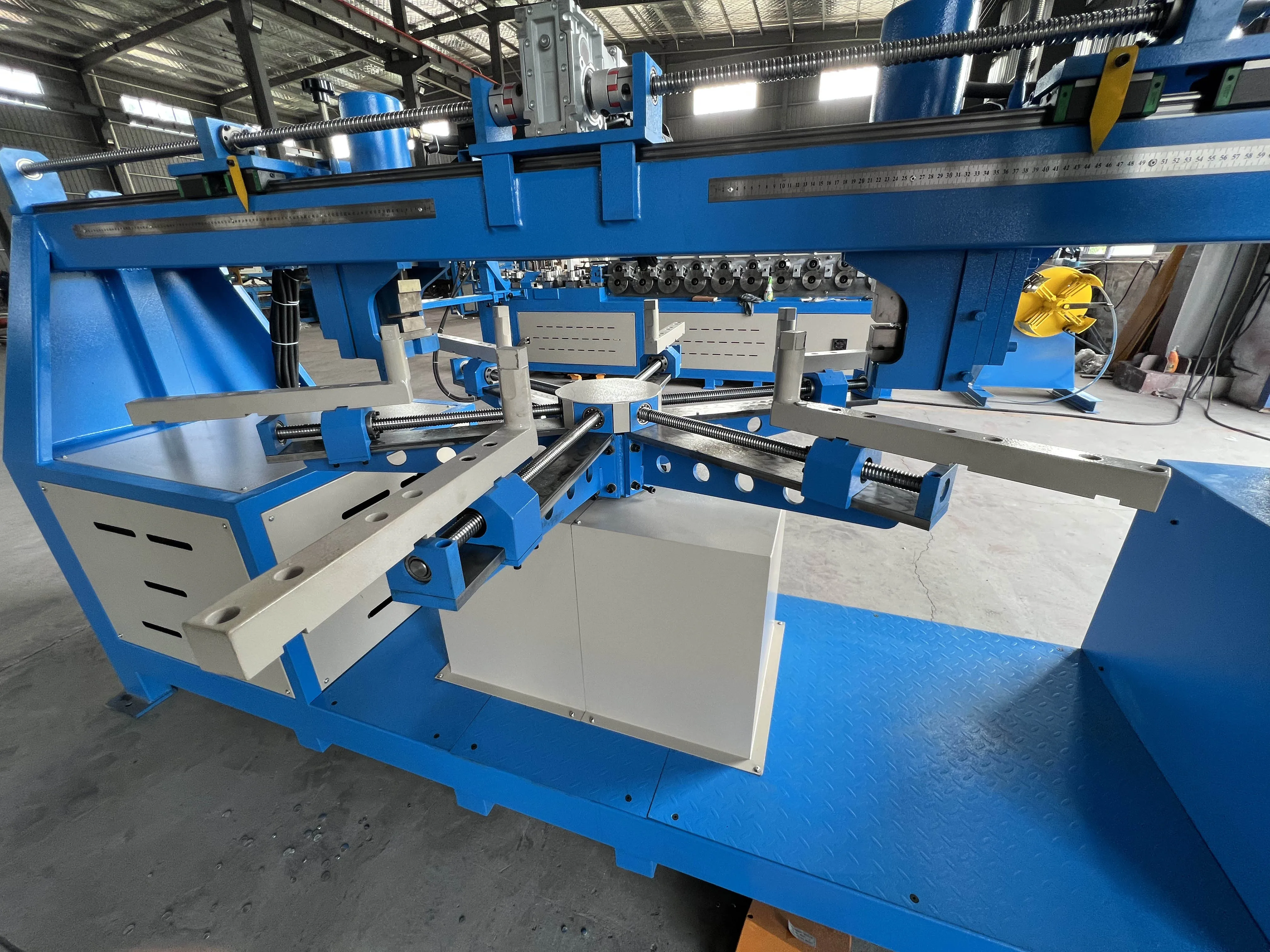 DDM duct manufacturing machine round flange punching machine