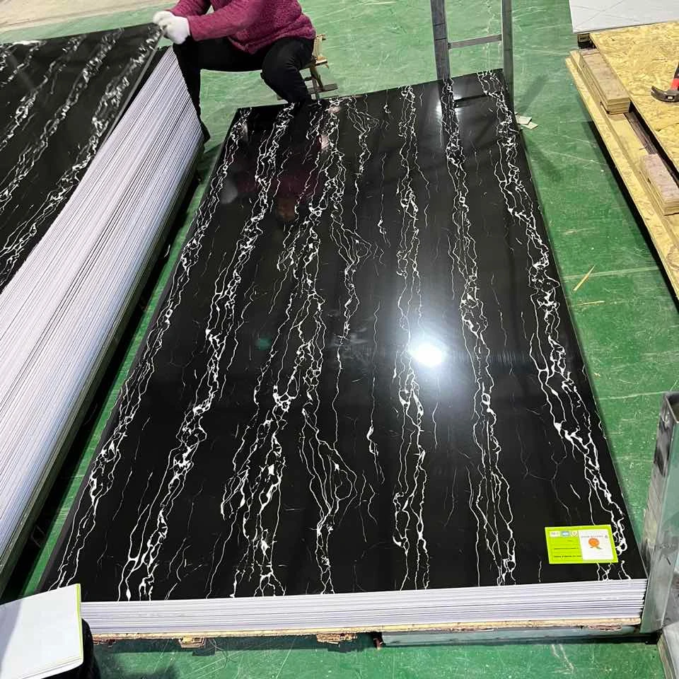 Высокий глянцевый черный ПВХ мраморный лист для внутренней отделки стен хорошее качество УФ мрамор