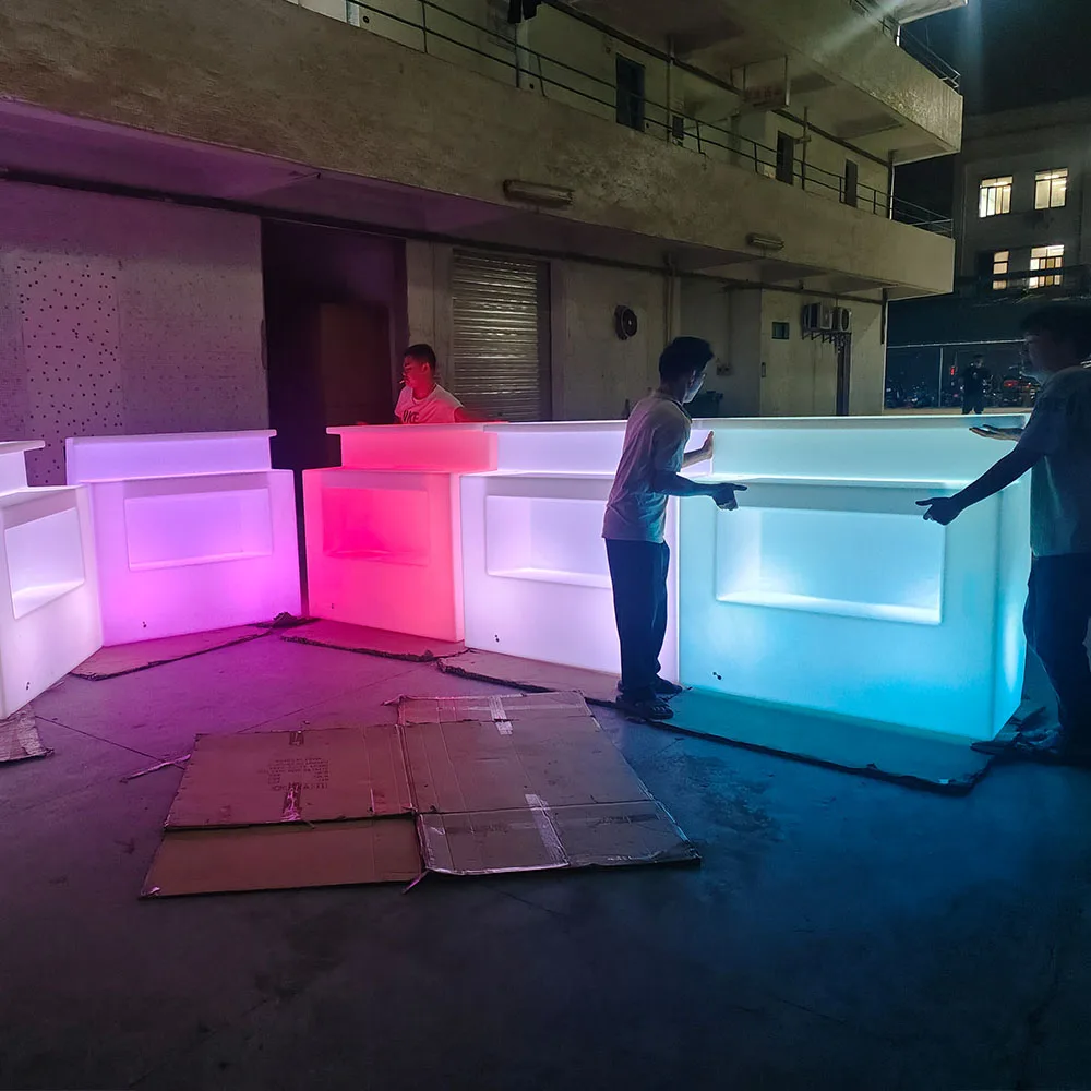 Western Style Commercial Event Rental Restaurant Bar Tables Remote Control RGB Colors Nightclub LED Lighted Bar Counter