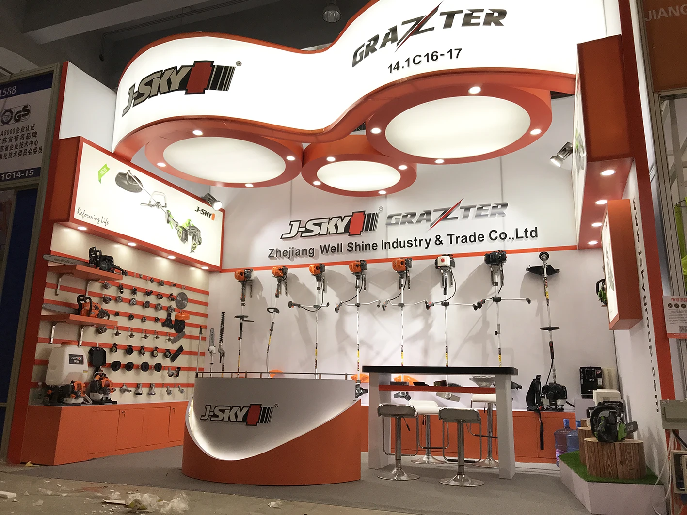 20 v Electric Axial leaf  cordless  blower with 2.0Ah battery and charger  wireless blower