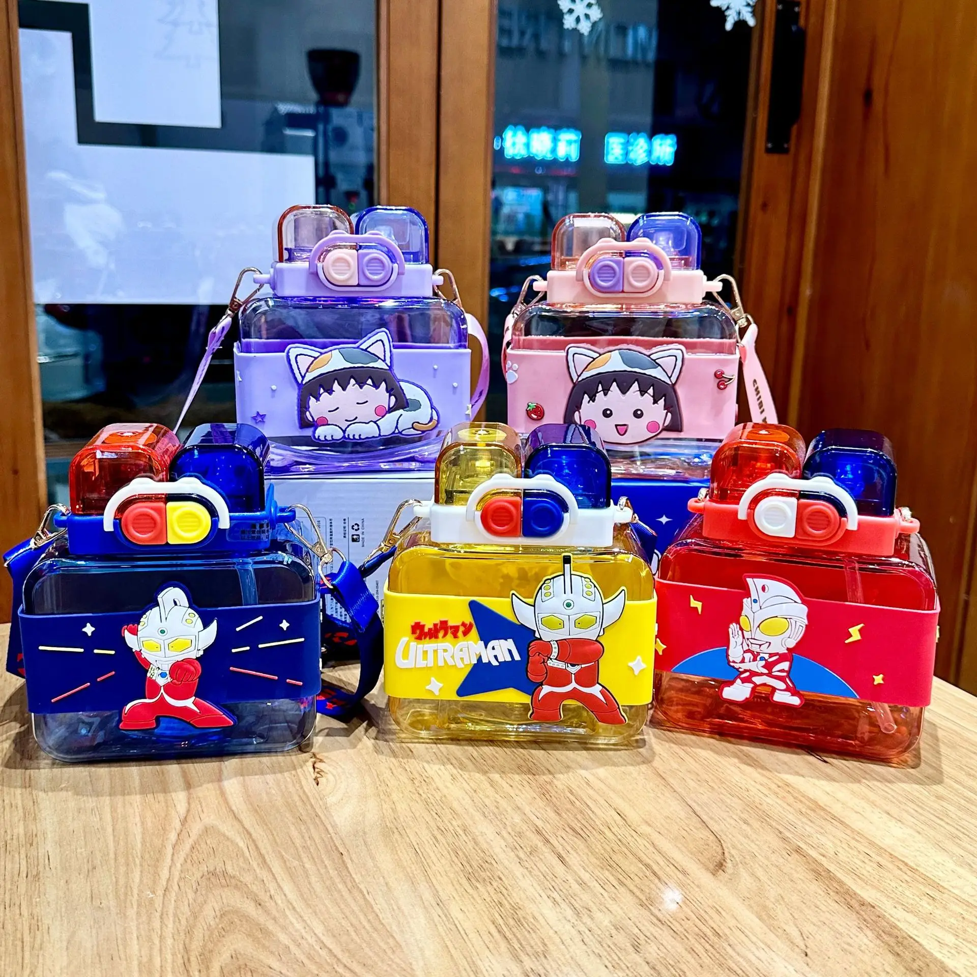 Japanese Style Anime Design Water Kettle Kindergarten Plastic Drop- Proof Double Grid Drinking Cups