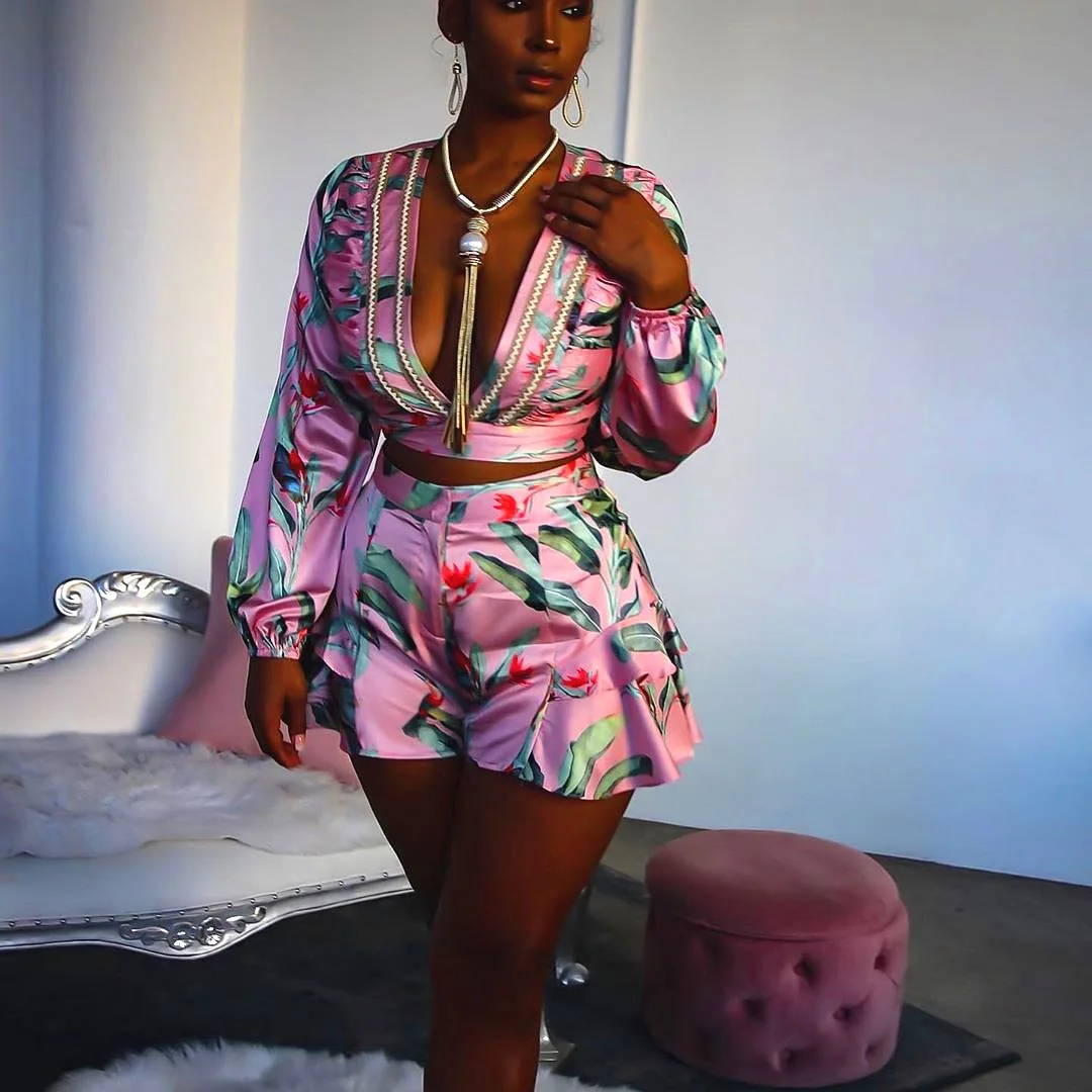  Autumn 2021 new print sexy low collar long sleeve blouse and shorts deep v two-piece for