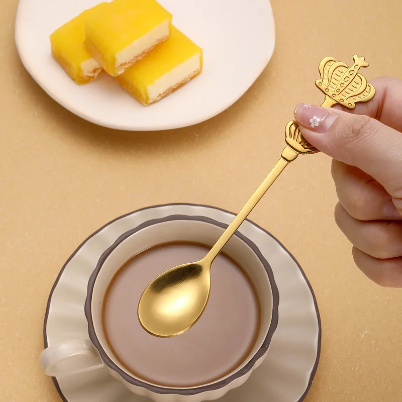 Wholesale Creative Double Crown Stainless Steel Tableware Spoon Golden Cake Dessert Fruit Spoons Coffee Stirring Spoon