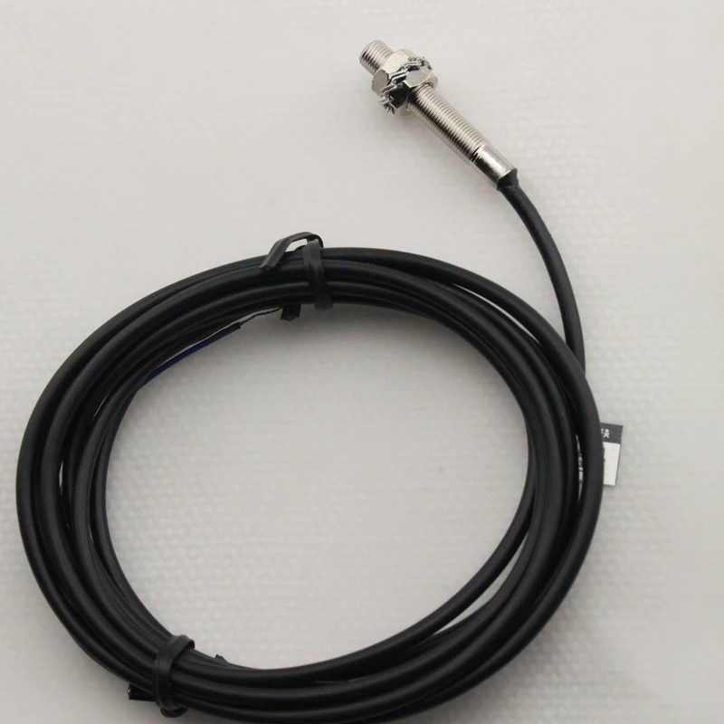 E2E-S05S12-WC-C1 C2 B1 B2 Inductive proximity Sensor switch M5 1mm   3 wire NO PNP NPN E2E-S05S12-CJ-MC-C1 C2 B1 B2