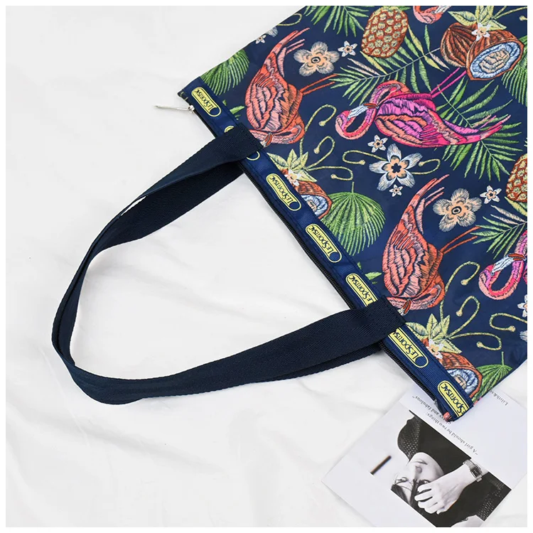 Large Capacity Polyester Storage Tote Handbag with Zipper Promotional Reusable Luxury Shopping Bag