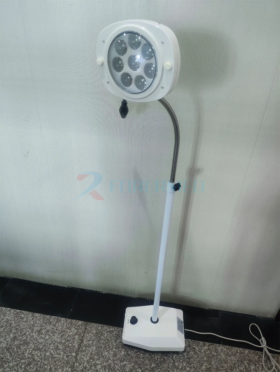 Veterinary Surgical LED Medical Operating Light Mobile Shadowless Dental LED Operating Lamp Adjustable Examination Light