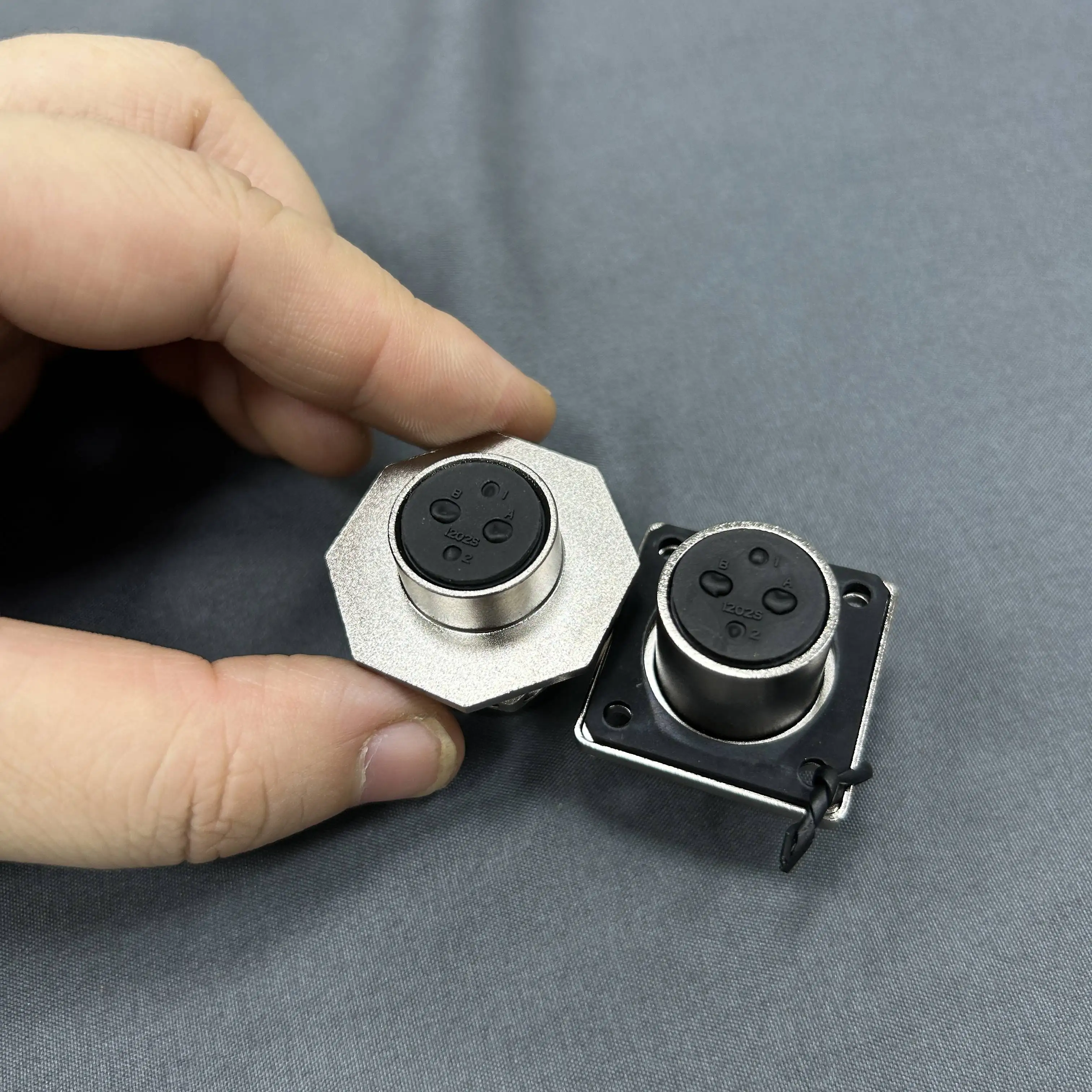 electrical terminal connectors 2 pin connector GT Series two-core signal connector socket - keyless