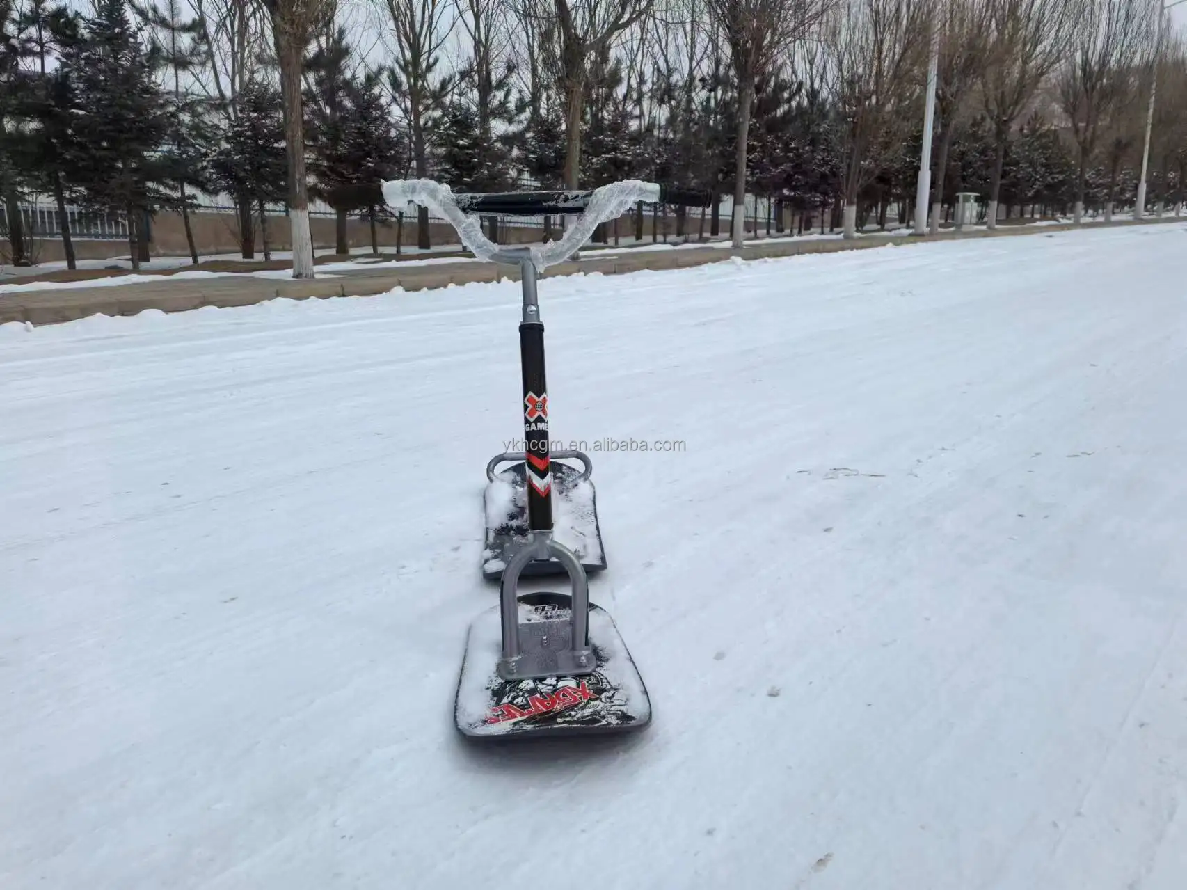 Snow racer adult for trick snowboarding, snow scooter