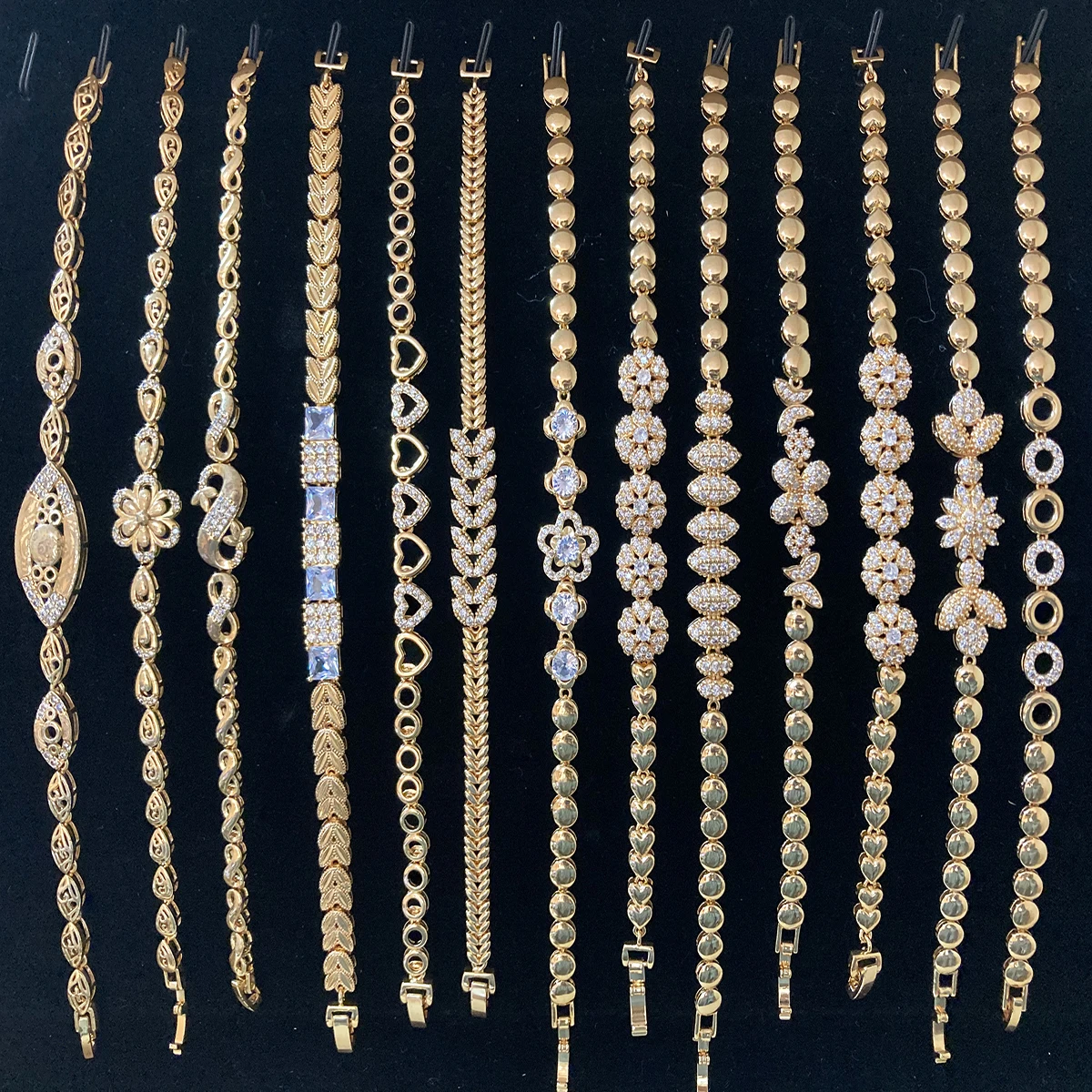 Wholesale Dubai Style 18k Gold Plated Luxury Bracelets Customized Shape Chain  Bracelets For Women