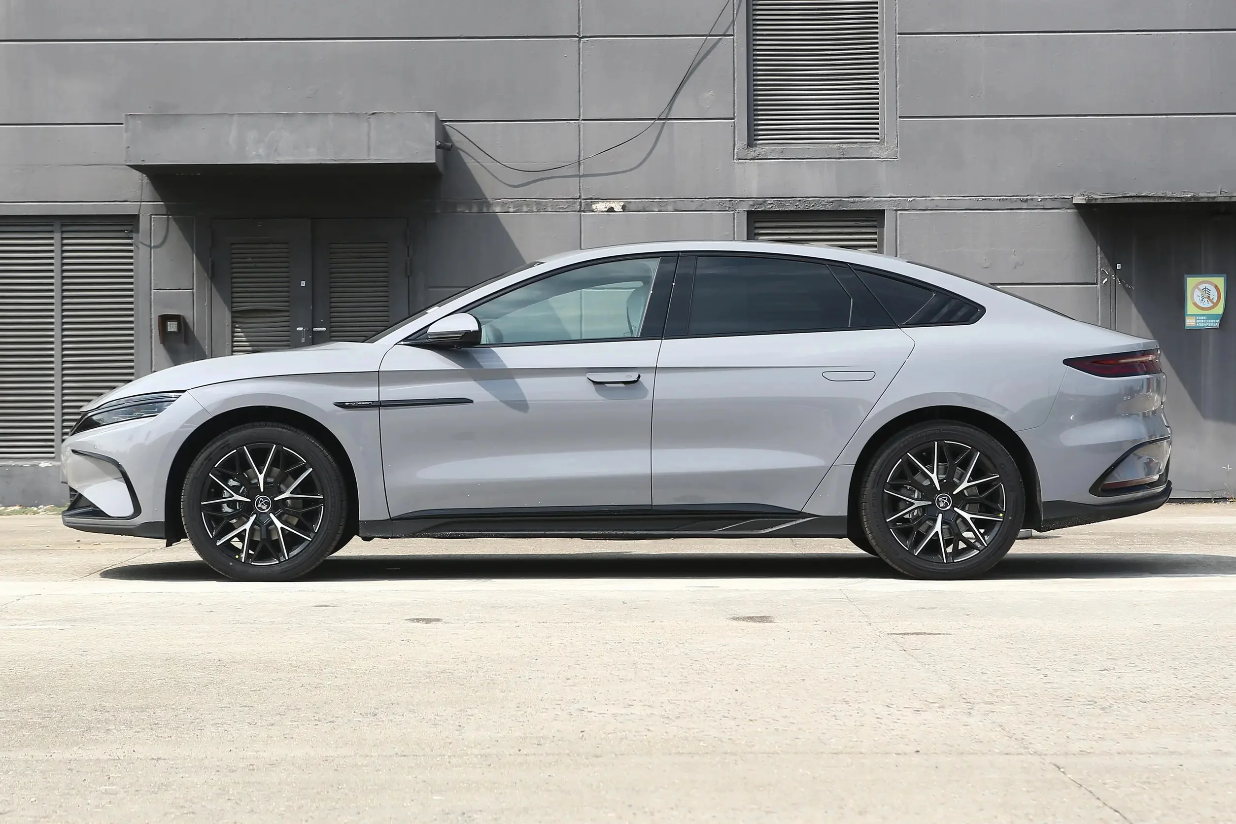 2024 Luxury China Byd Han Ev 2025 Car 4x4 Wheels Long Range 715km/605km/506km Electric Sedan Fwd New Energy Vehicles Byd Han Ev