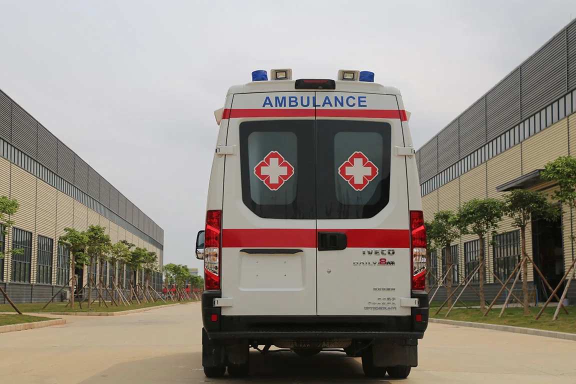 NAVECO Ousheng 4x2 Hospital Ambulance Car Excellent Quality Diesel First Aid Medical Vehicle Good Price Brand New