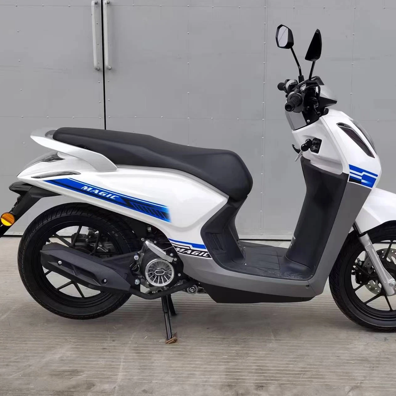 Китайский производитель 150cc a мотоцикл для взрослых 85 км/ч Максимальная мощность 6 1 кВт/7500rpn хорошая цена