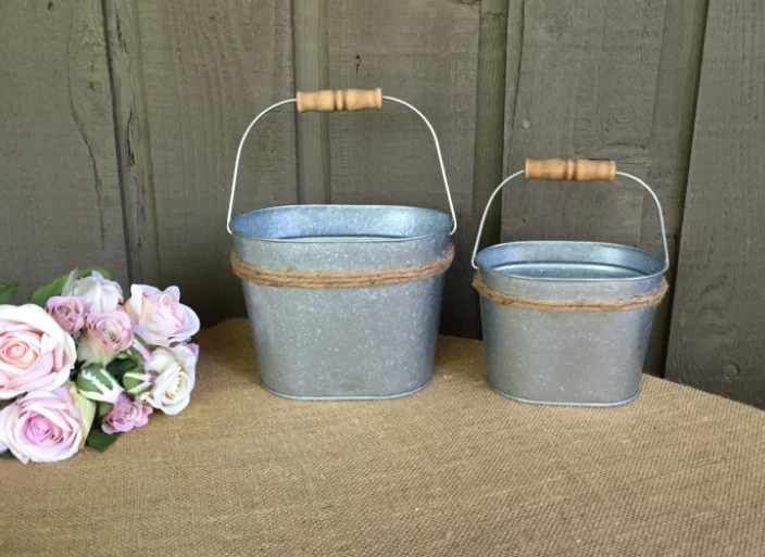 Factory sale Metal Rustic Galvanized Shabby Chic Flower Girl Bucket for wedding accessory wedding bucket pail with handle