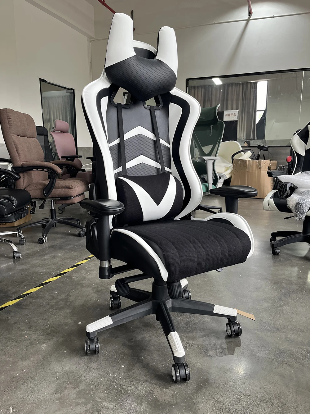 VANBOW Customizable Logo/RGB/Massage computer gaming chair with U-Shape headrest