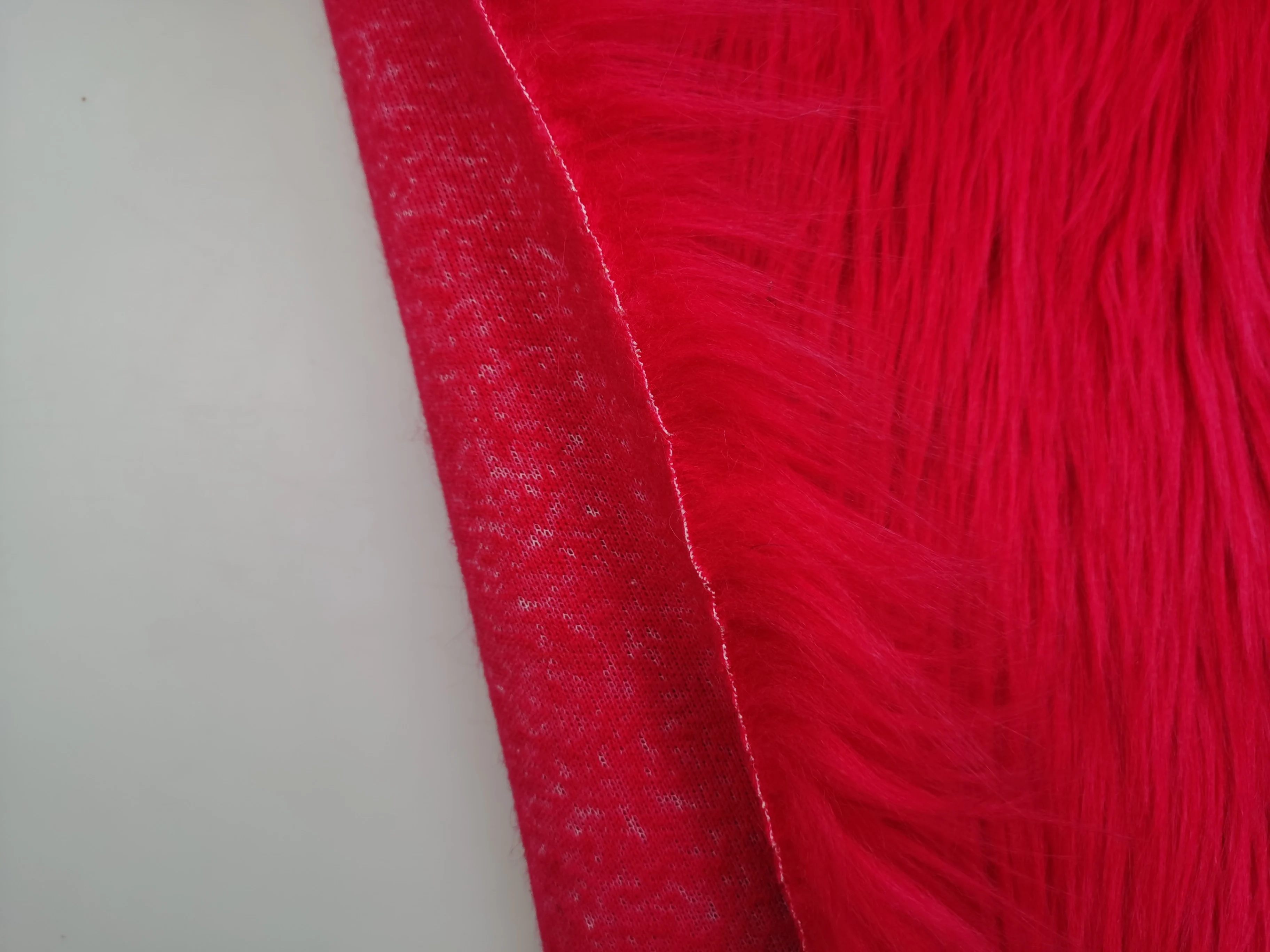 Factory Wholesale Solid Falling Water Hair High Pile Faux Fur Fabric for Garment/ Home Textile/ Toys