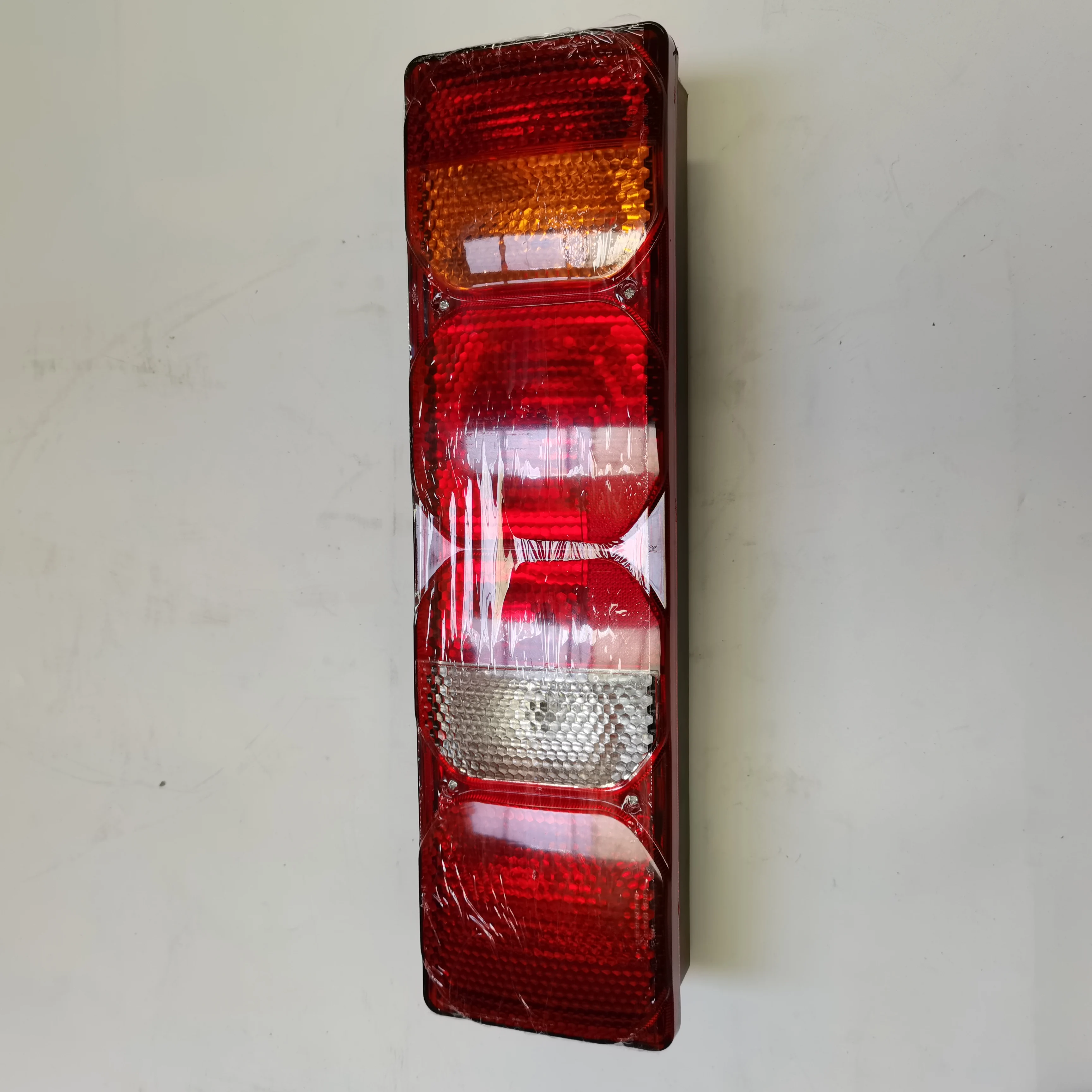 Wholesale Rear Light L Asemmbly for Howo Truck 12V 24V Original Truck Lamps for Sale
