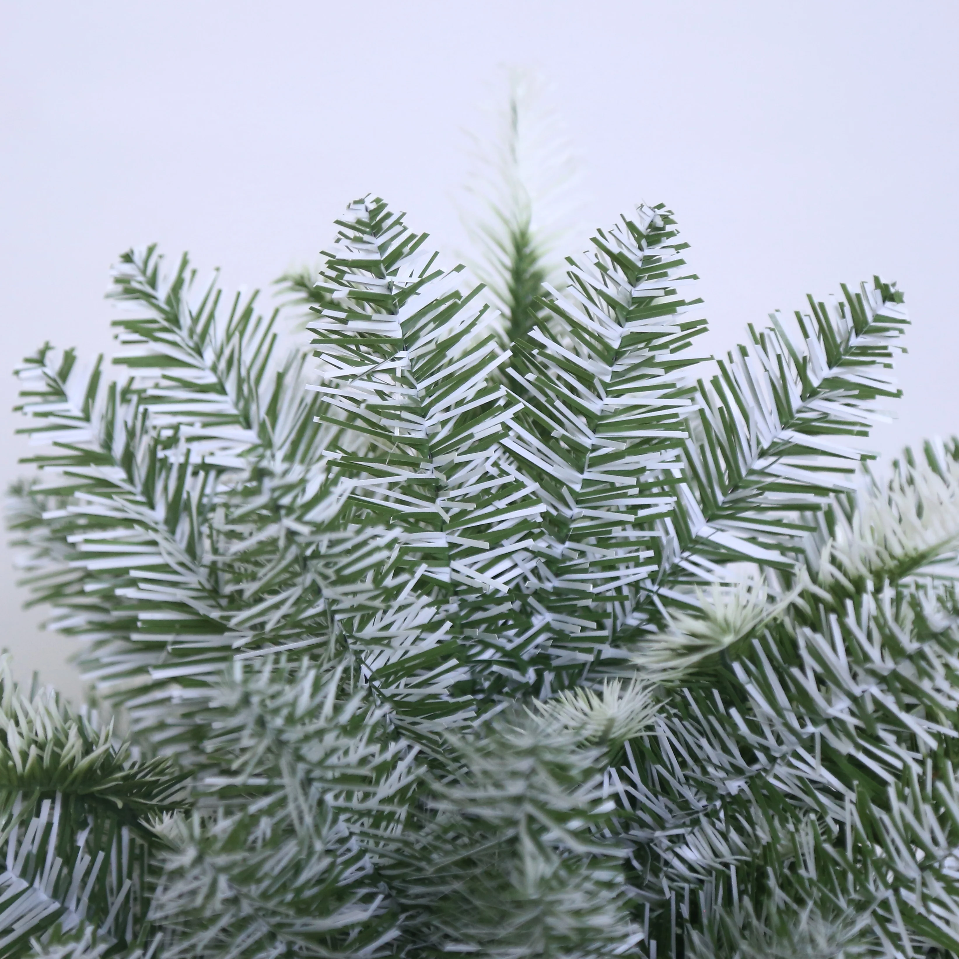 Wholesale Artificial Christmas Tree Multitype Size PVC Simulated Christmas Tree for Home Decoration