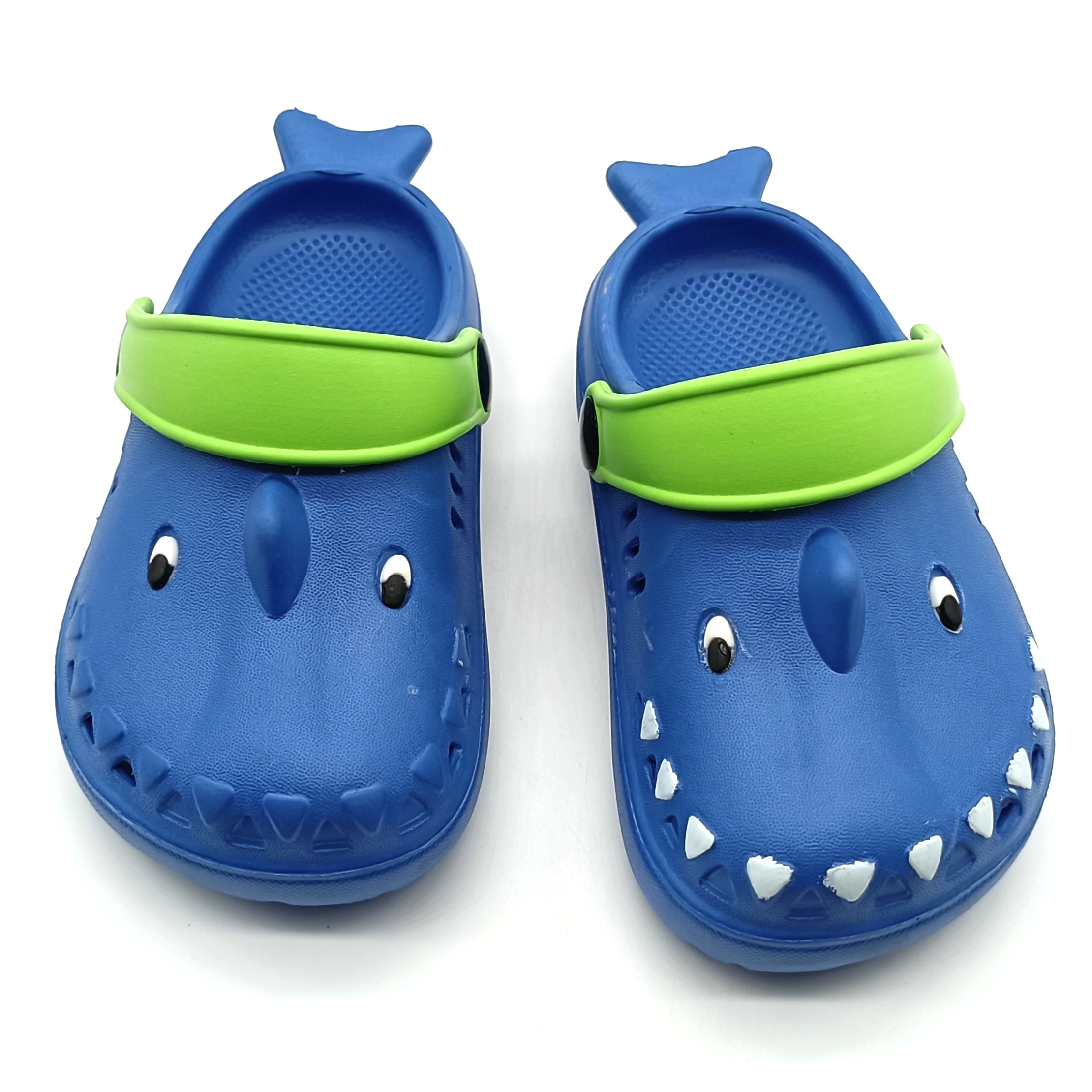 Summer Non-Slip Lightweight EVA Outdoor Clog Cute Cartoon Shark Slippers Baby Clogs Garden Shoes