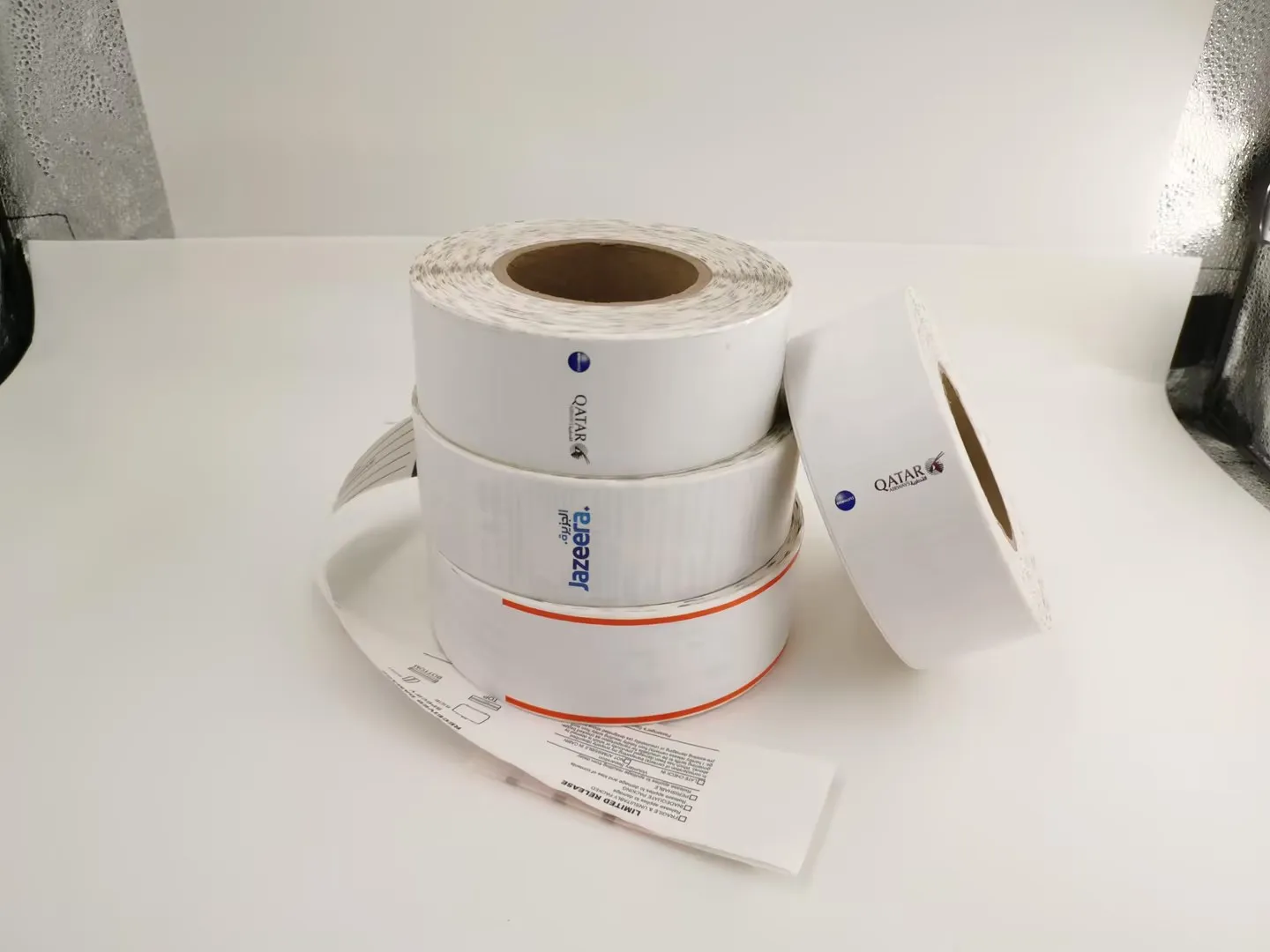 Factory Printing Service RFID tag Thermal Paper Airline RFID Baggage tag.