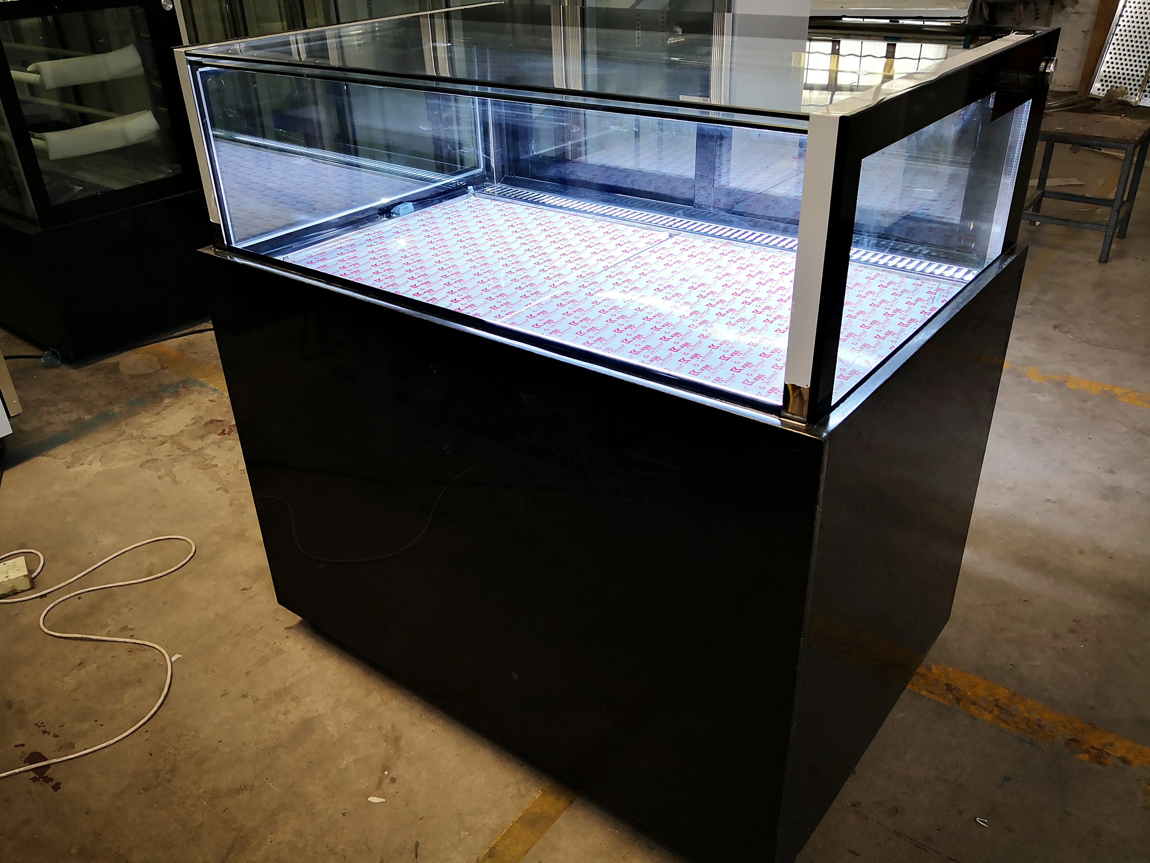 Refrigerated Chocolate Showcase / Chocolate Refrigerated Showcase