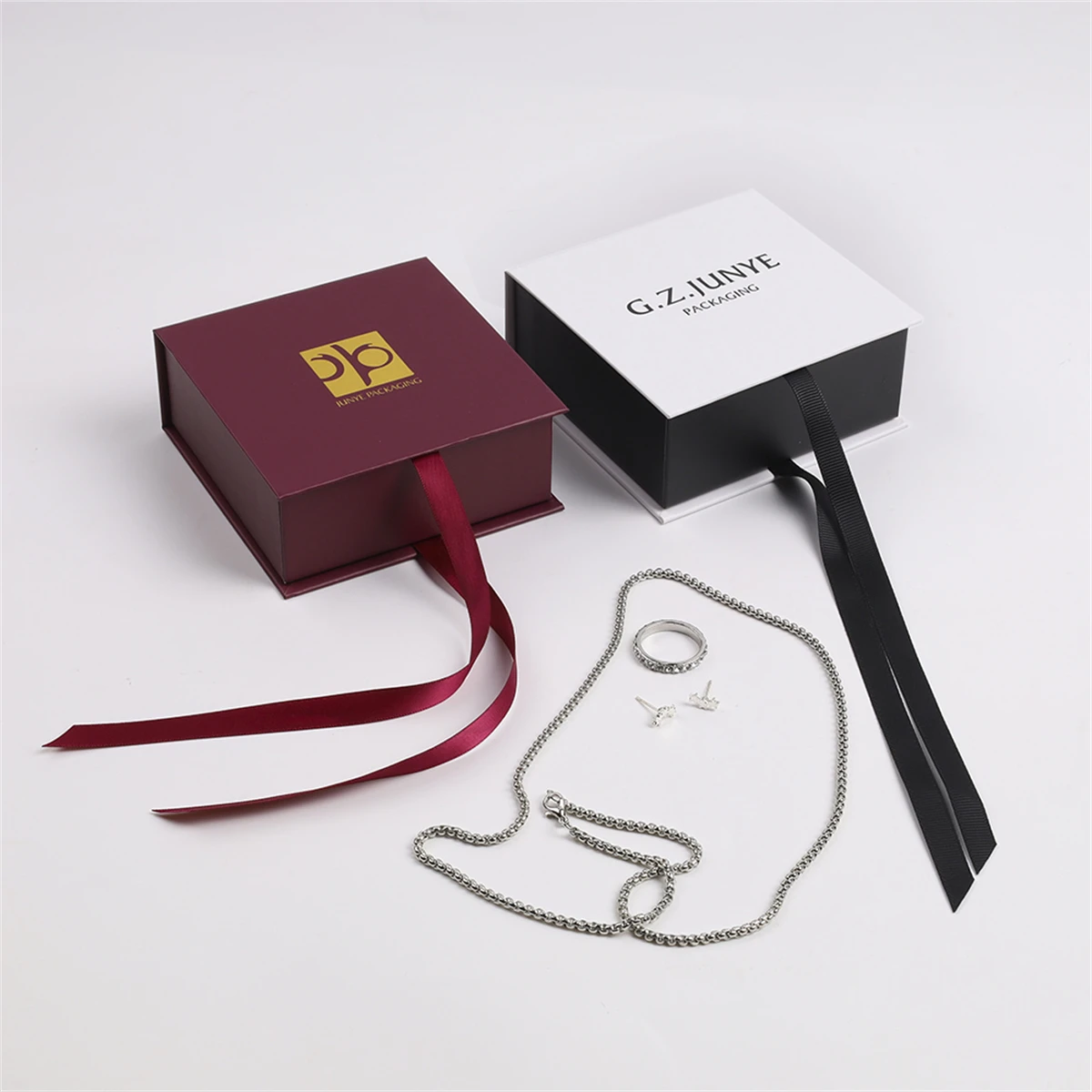 OEM logo custom style window guangdong folding bracelet boxes gifts men ecommerce brown cream jewelry gift ribbon box