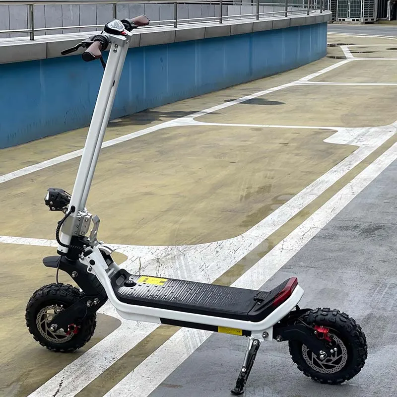 G63 DIY 1800W Acceleration Motor Foldable Electric Scooter With 11-Inch Off-Road Wide Tire