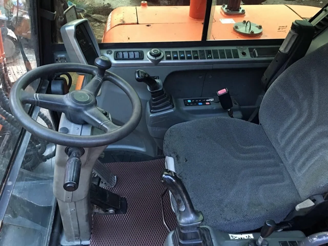 Дешевая цена 5 тонн б/у колесный экскаватор doosan dx55w мини модель dx55
