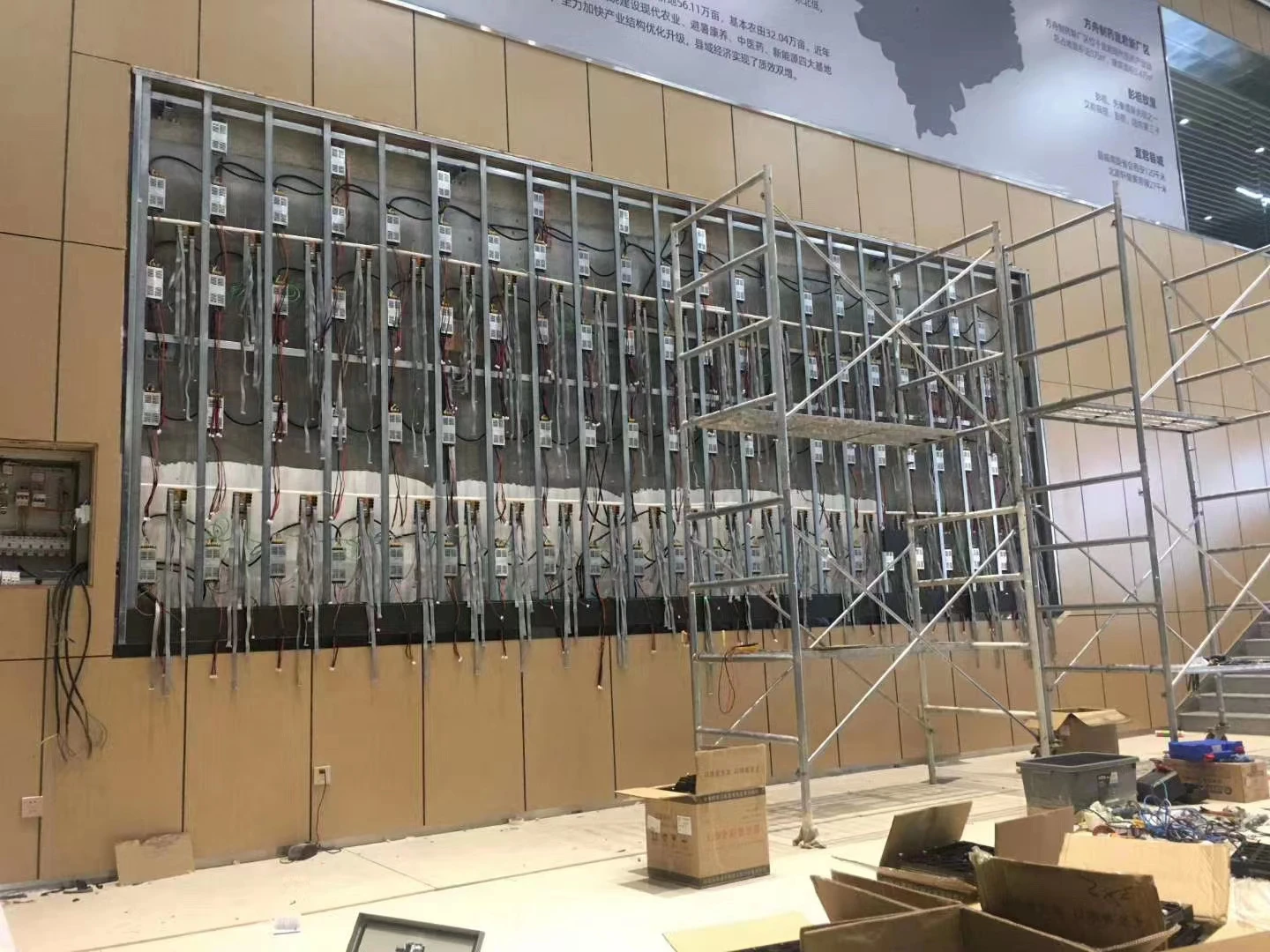 Настенный светодиодный Светодиодный экран p4 оптовая продажа заводская цена все переднее обслуживание большой