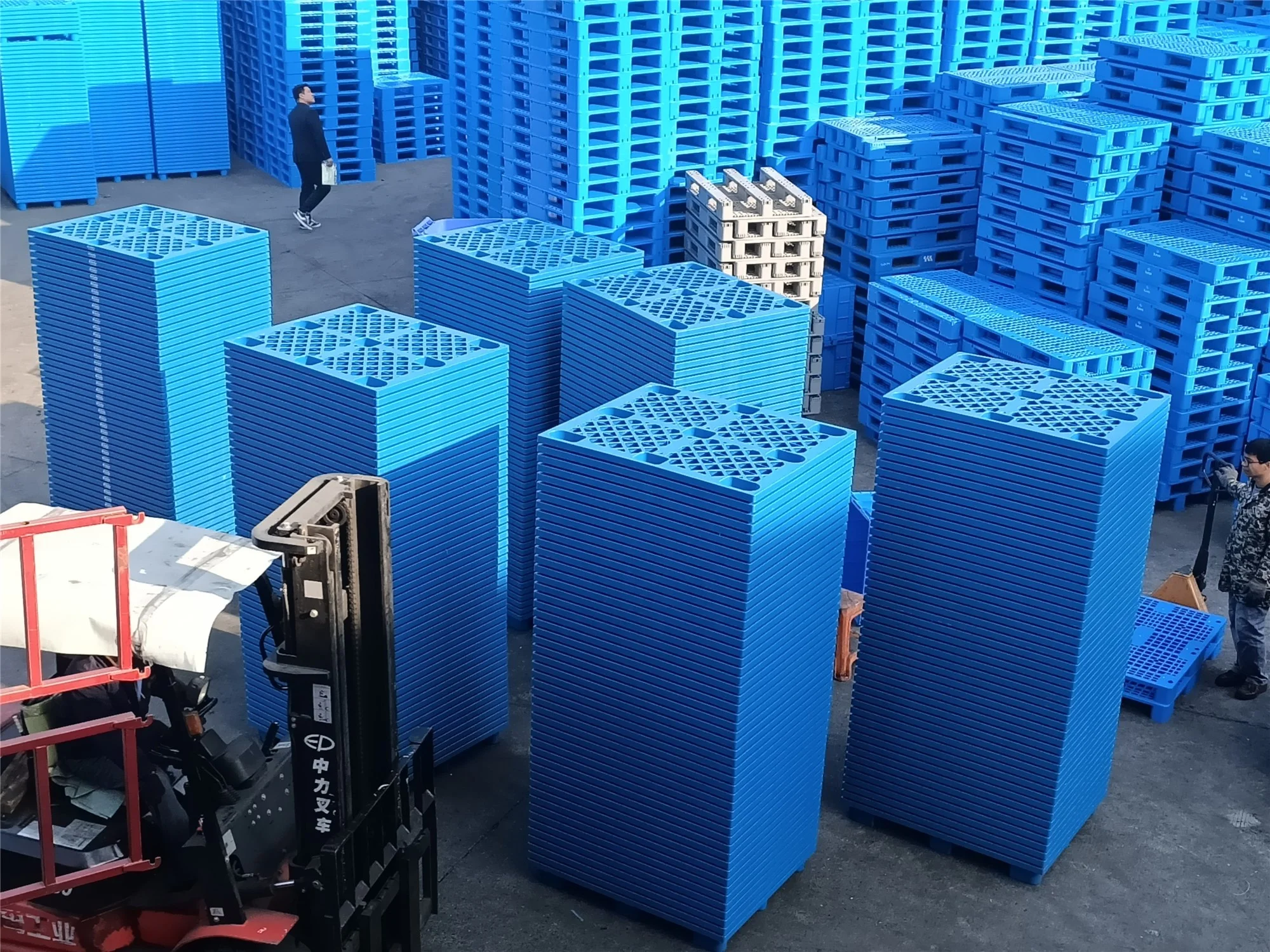 Single Side Heavy Duty Static Load 1.5T Stackable Pallet