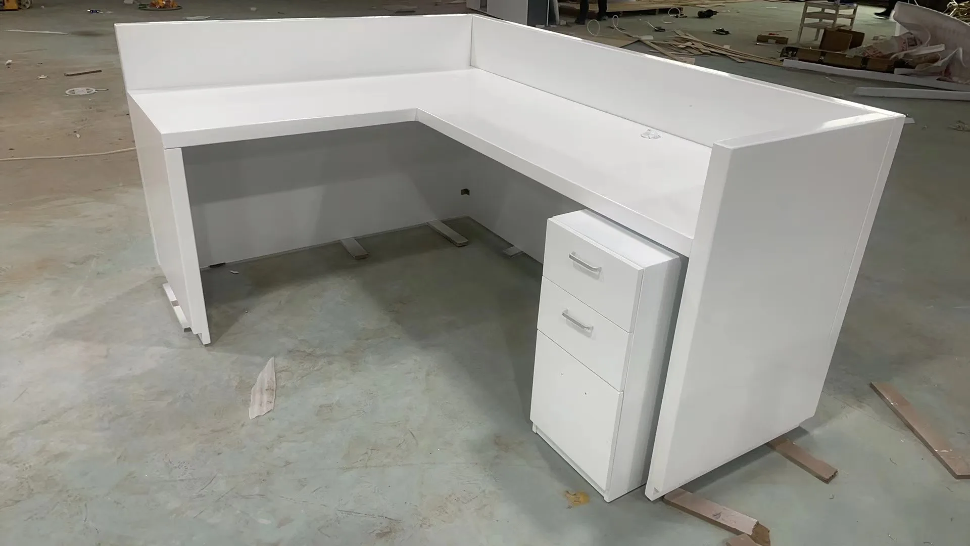 Customized Solid Wood L Shaped Modern Reception Desk Hotel Reception Counter Wooden Reception Desk