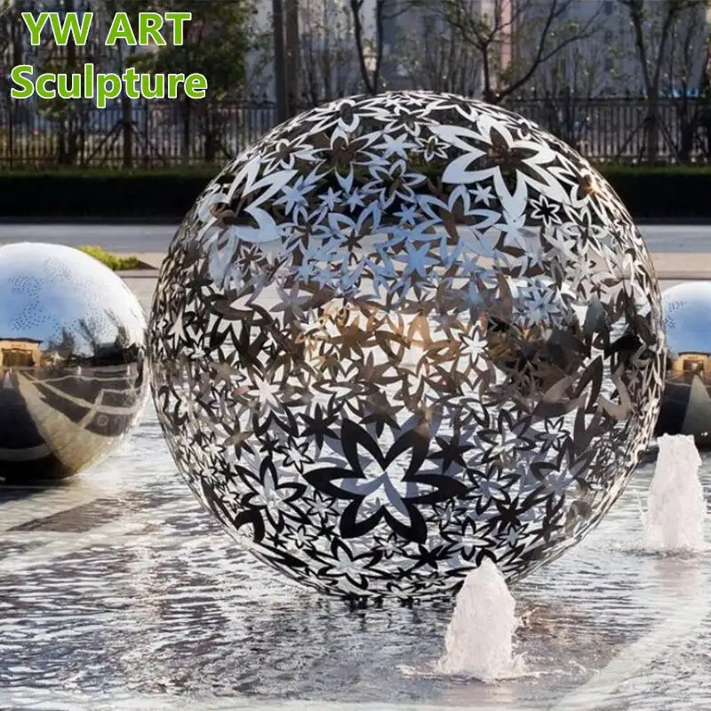 Mirror pattern Stainless Steel Ball Sculpture Polished Metal Hollow Sphere For Garden