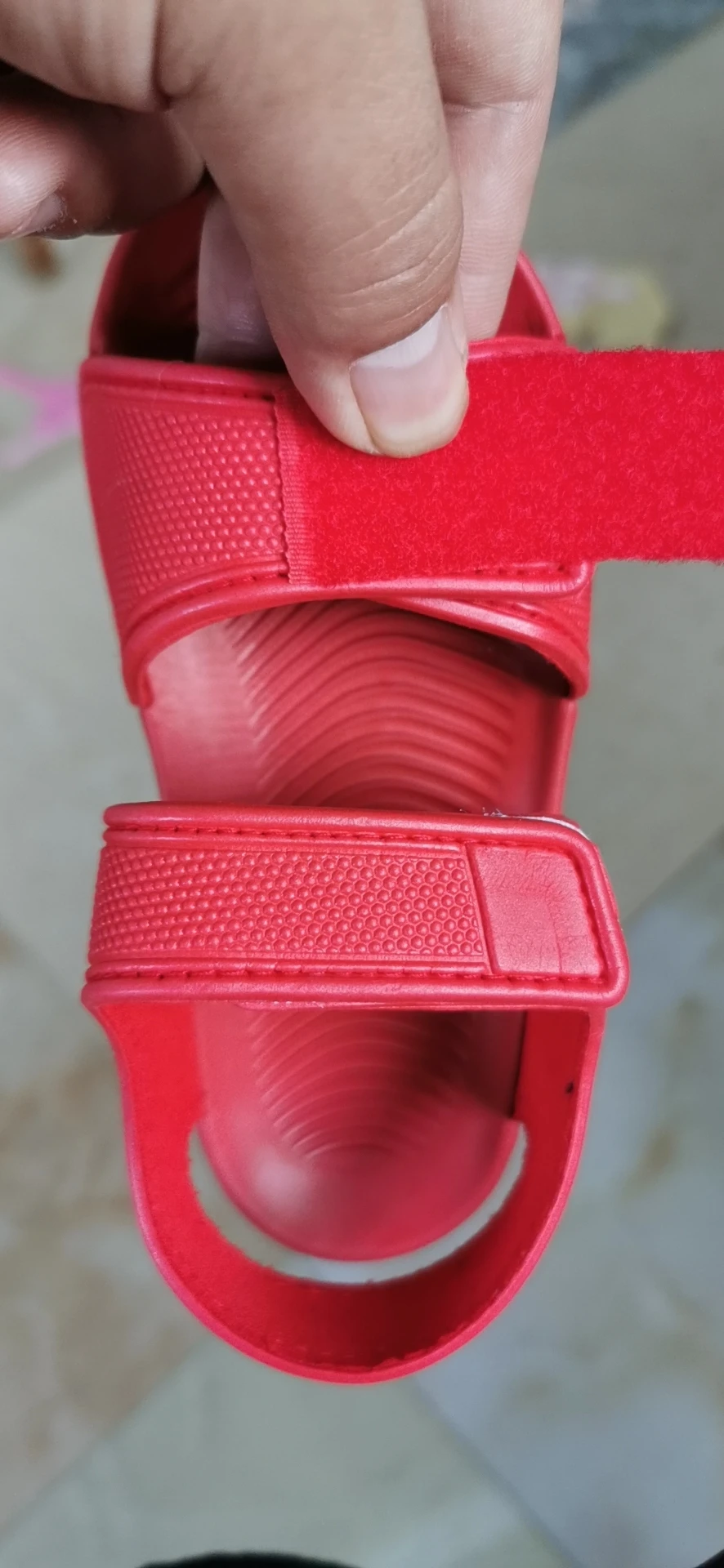 Модные дизайнерские сандалии для девочек