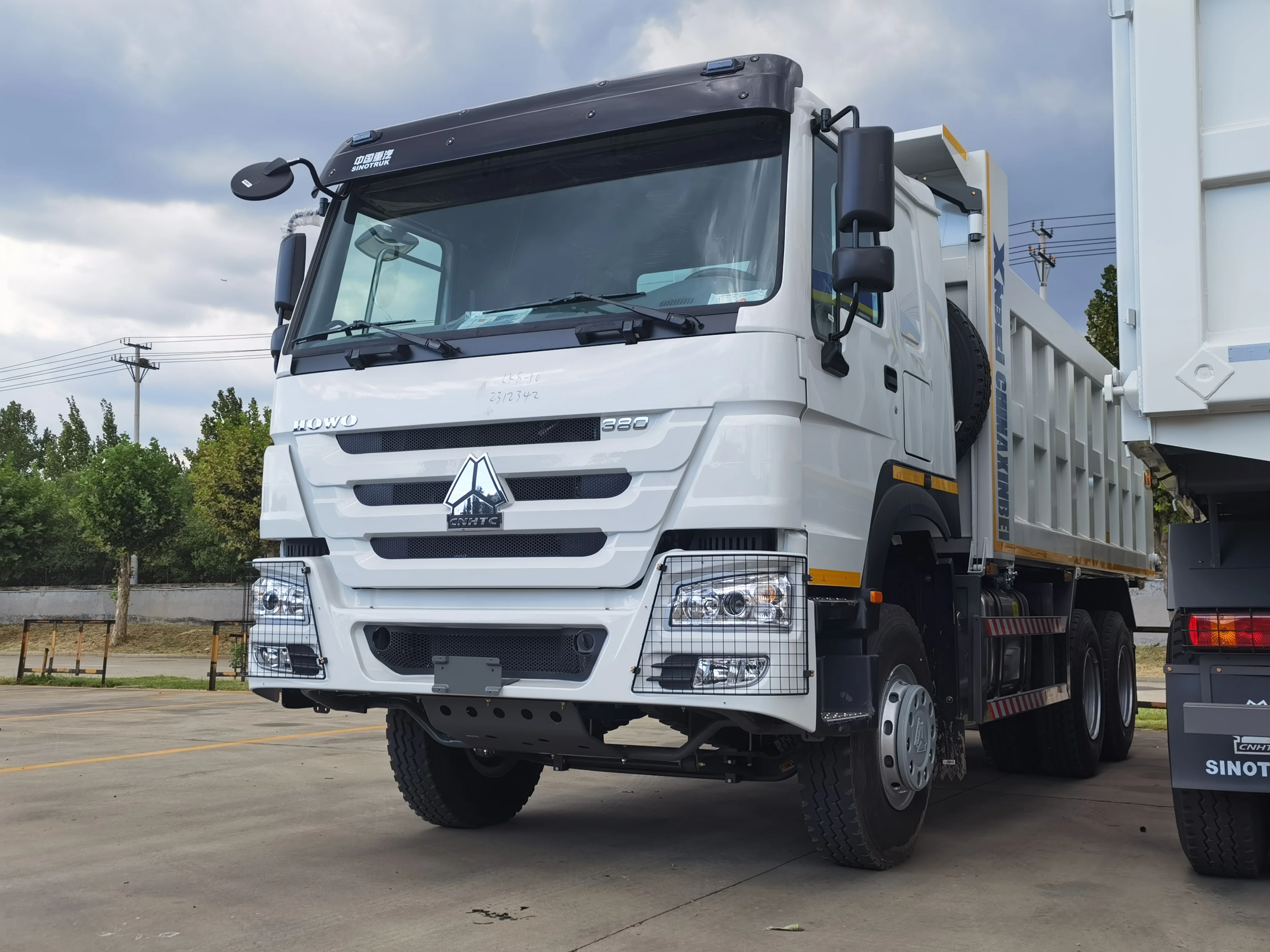 Самосвал HOWO 380hp самосвал sinofruck типа 6x4 для транспортировки песка