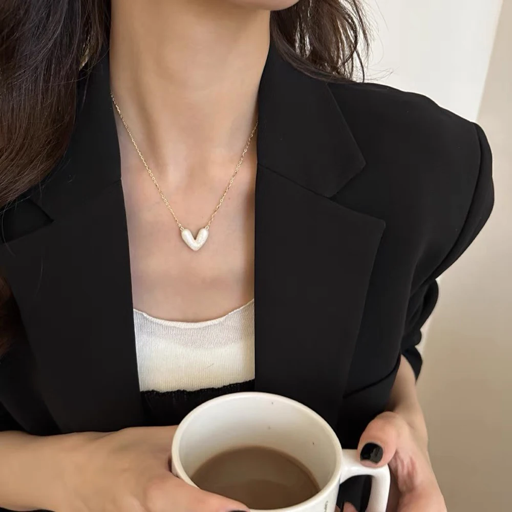 Vershal B-143 18K Gold Plated  Minimalist Fashion Jewelry Necklace 2023 New Design Creative Love Pendant Necklace