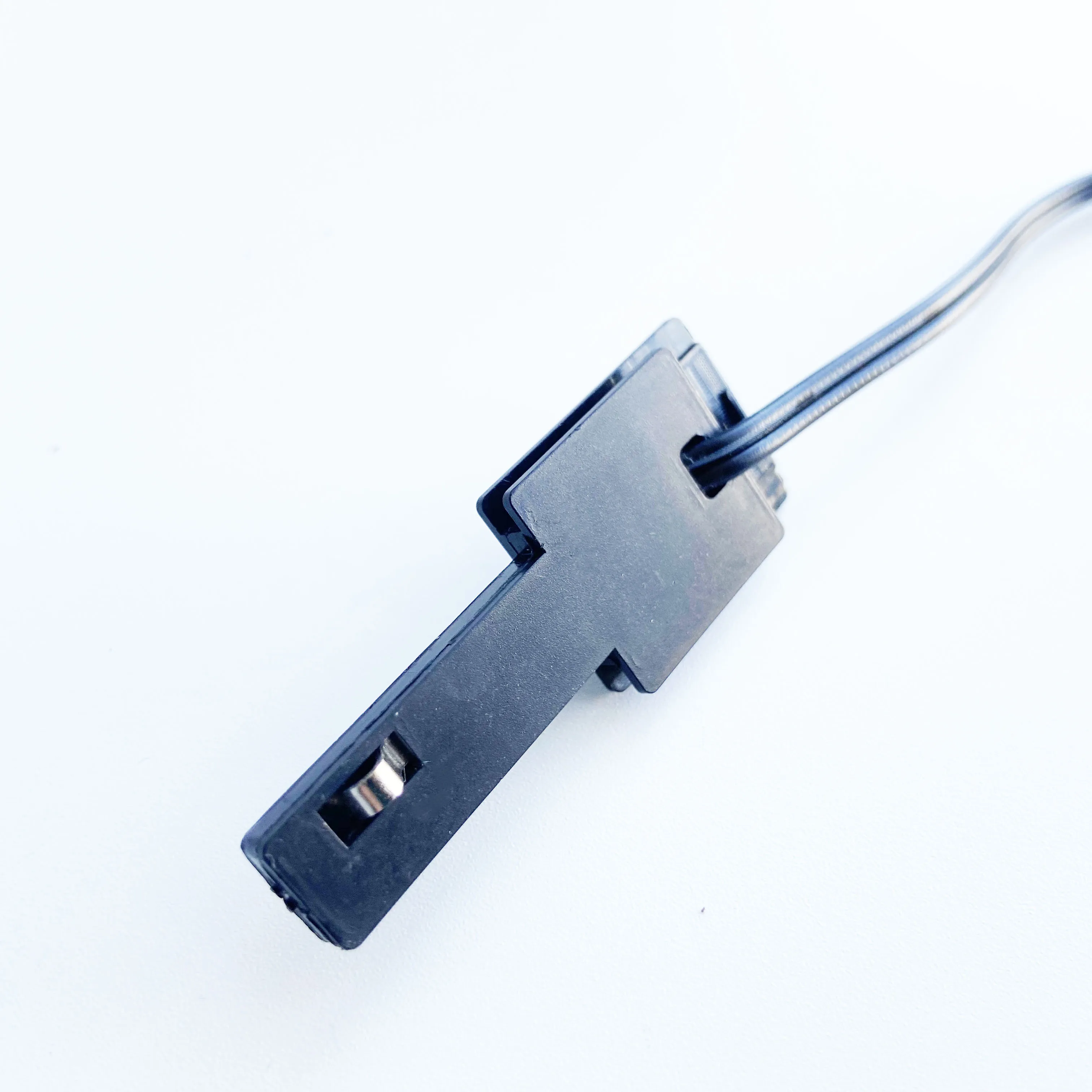 Long Service Life Internal Power Track System Conduction trough Support Arm to Take Power for Shelf Light System