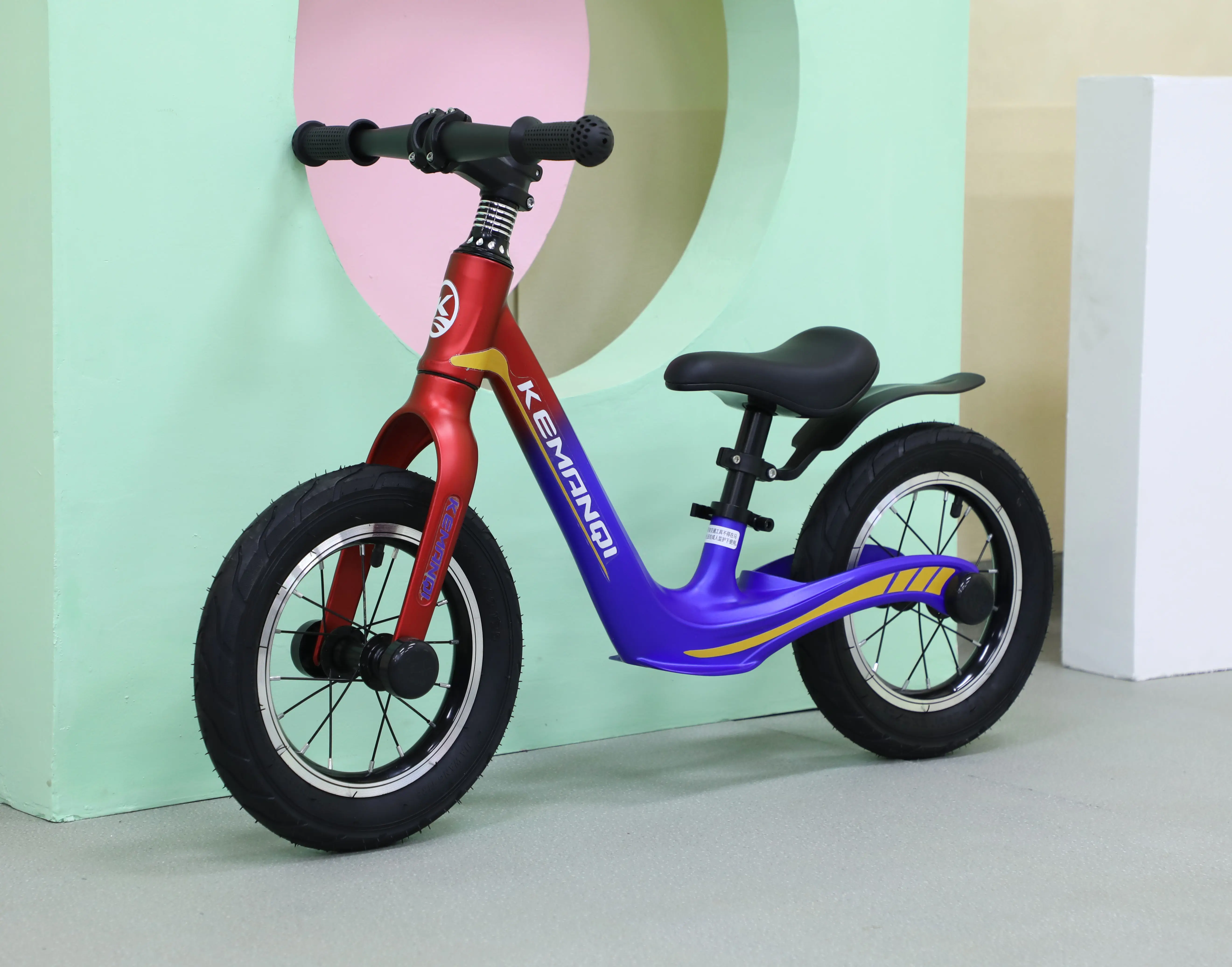 Velo Vtt New Design Kids Bike Made in China Frame Kids Bikes Running Children Training Bicycle No Pedals with Good Quality