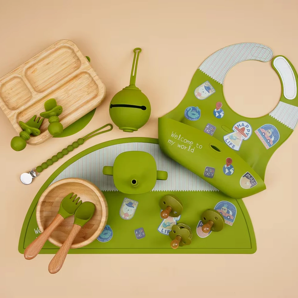Factory Top Supplier Kids Dining Food Safe Kid Feed Set Suction Plate Bowl Snack Cup Baby Bibs Silicone Baby Feeding Set