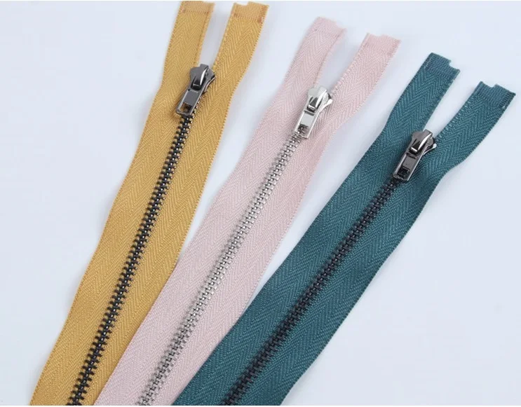 No. 3 high grade platinum bright gun automatic head opening tail coat front middle zipper