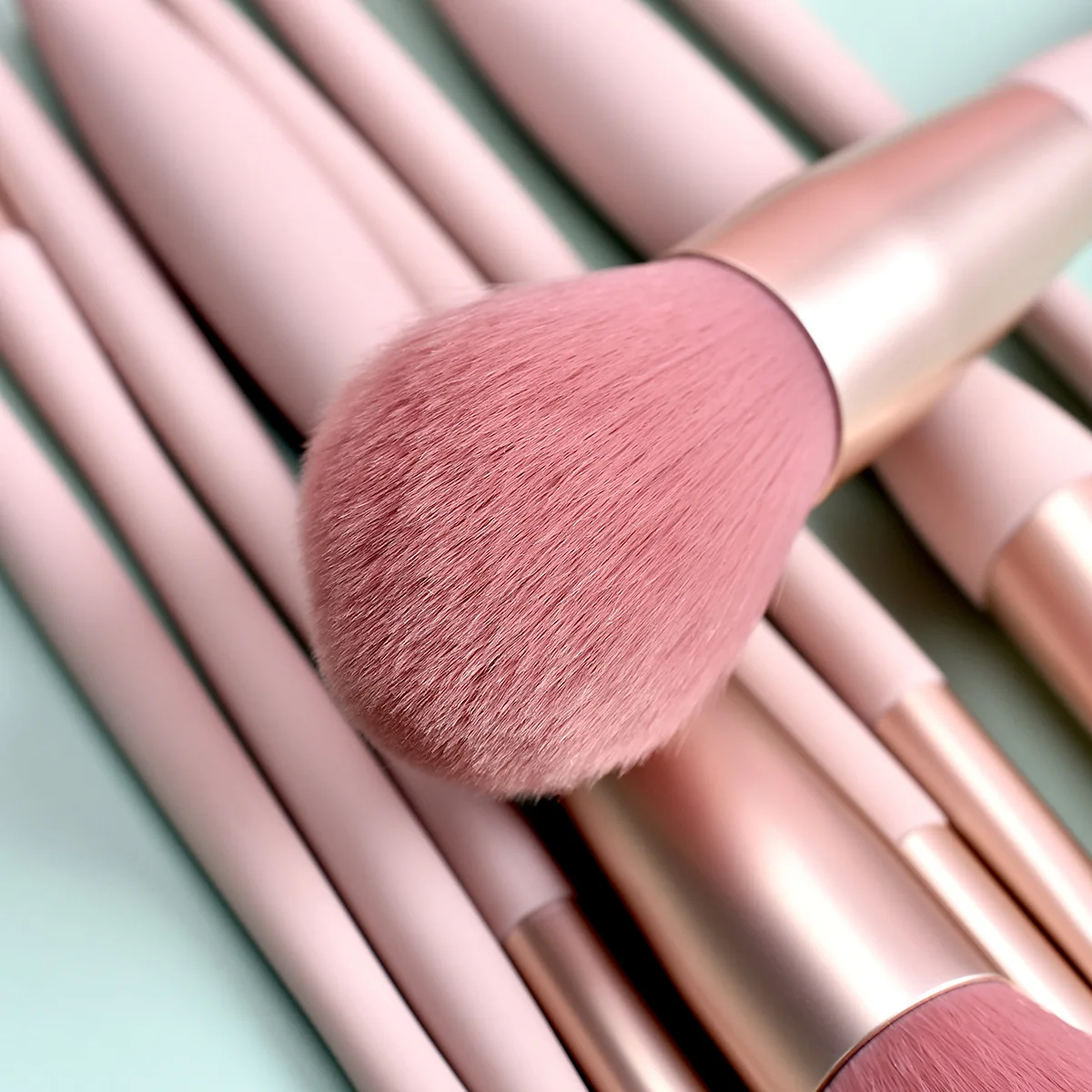 YUE 9 pcs Black Makeup Brushes Set Eye Shadow Powder Foundation Concealer Cosmetic black luxury makeup brush set