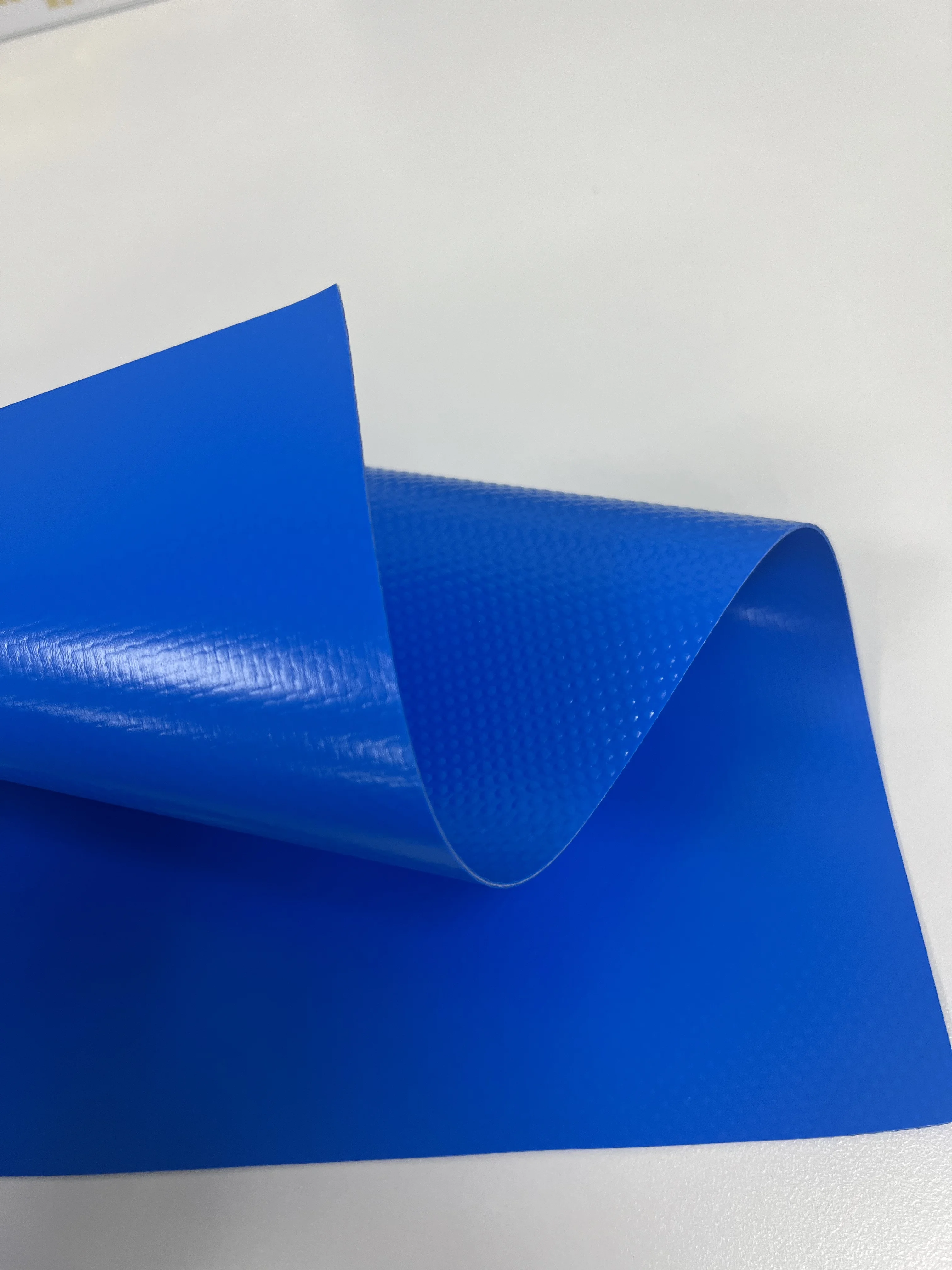 900gsm Truck Side Curtain PVC Tarpaulin Material 610gsm 18oz 5m Wide Jointless Truck Tarpaulin