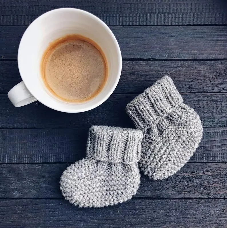 Y-Z Custom size cheap design cotton knitted crochet newborn unisex baby booties shoes for babies bootie socks