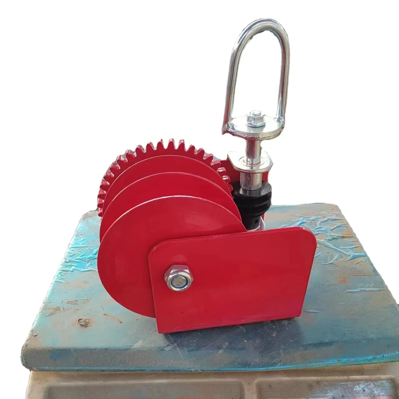1500 LBS Hand Lifting Winch For Poultry Chicken House,Livestock Manual Lift Poultry Winch With Brake Winch