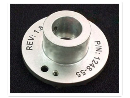 HOLYLASER Apply To Irregular Metal Items Solve Problem Of Difficult Feeding And Poor Position Rotary Fiber Laser Marking Machine