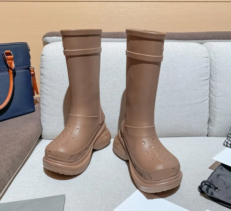 2024 Autumn Winter New Water Boots For Women Thick Bottom Non-slip Hole Shoes Rain Boots