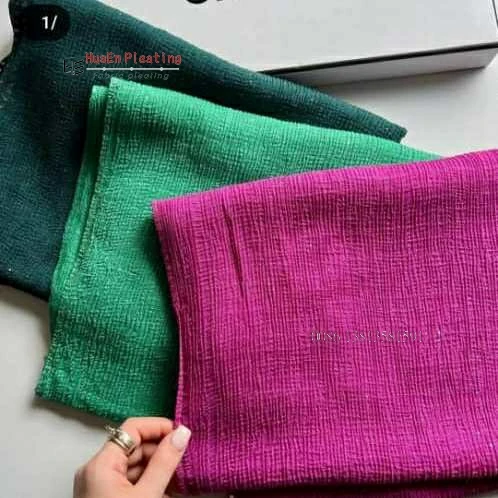 Manufacturer HuaEn pleating machine scarf shawl ruffles plisse TR fabric plisse machine fusing machine fabric garment