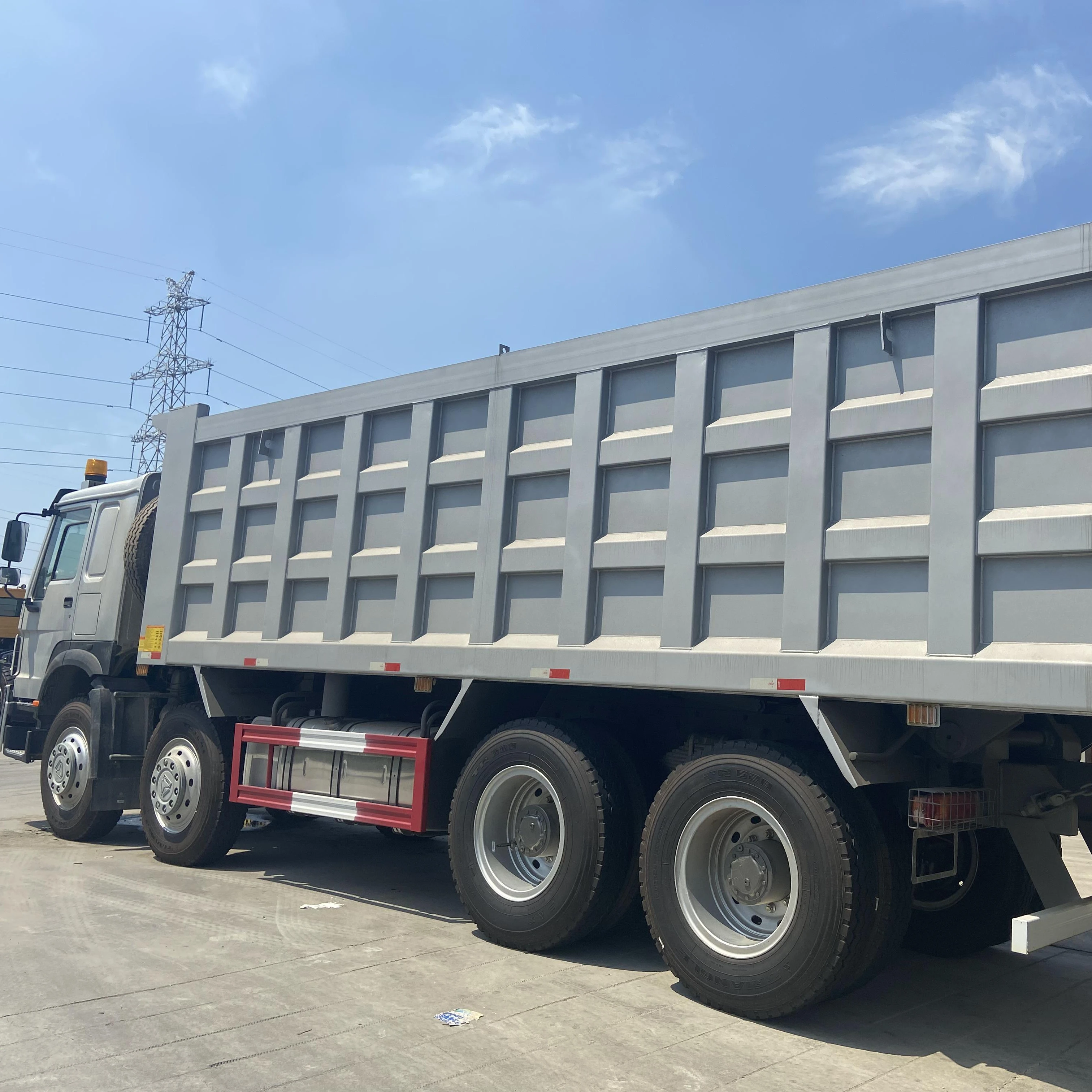 Абсолютно новый самосвал Sinotruk Howo 8x4 40ton 50ton типпер грузовик 375hp 371hp 12